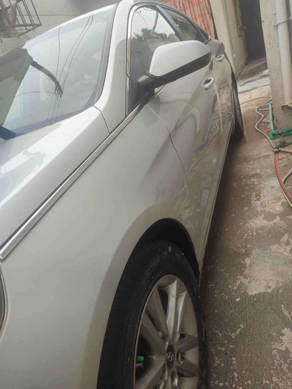 السلام وعليكم هونداي سوناتا موديل 2017 وارد امريكي رقم بصره كله بلاد بيها فقط قبق الصندوك مبدل بدون دواخل بدون حوض السعر 120 وبيها مجال مكانها البصره مكلف بلنشر هاذ رقم راعيها *********** البصرة, العراق
