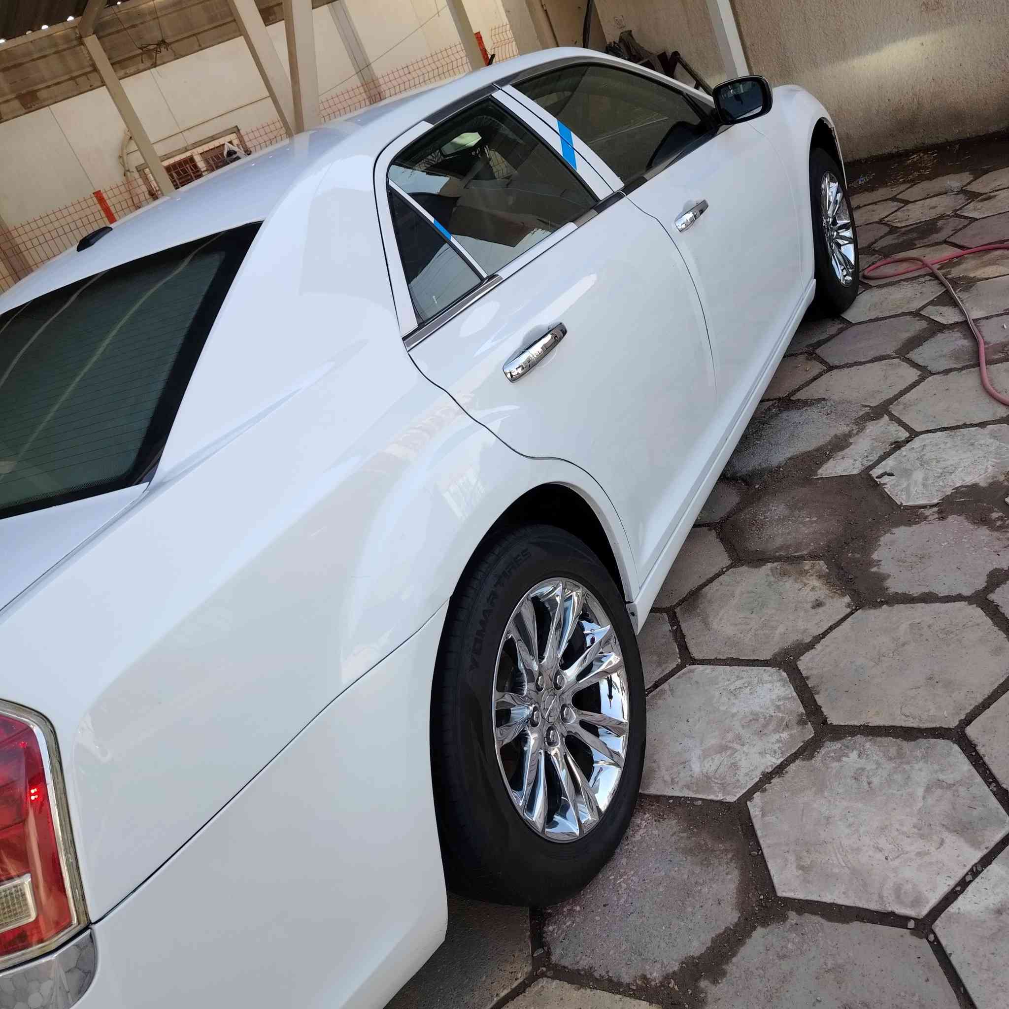 سلام عليكم...#للبيع او مراوس ب أحدث جارجر او اوباما
اوباما 2013 رقم أربيل كندي
سياره ما مفتوح بيها برغي 
بيها صبغ جاملغ الأمامي الايسر ب ايدي صبغته
بيها بارد بين البابين صدر والورا +كارتين صبغ
سياره جاهزه ما نقصها شي ابد تخم ويل تخم تاير جديد 
منظومه بانزين منظومه تبريد ثلج +تدفئه +منظومة لايت عدسه نهار لايتها
كشنات جلد داخل اسود 
#السعر 180 وبيها مجال للشراي
#العنوان_واسط_مركز_المدينه
للاستفسار ع الرقم فقط ***********
