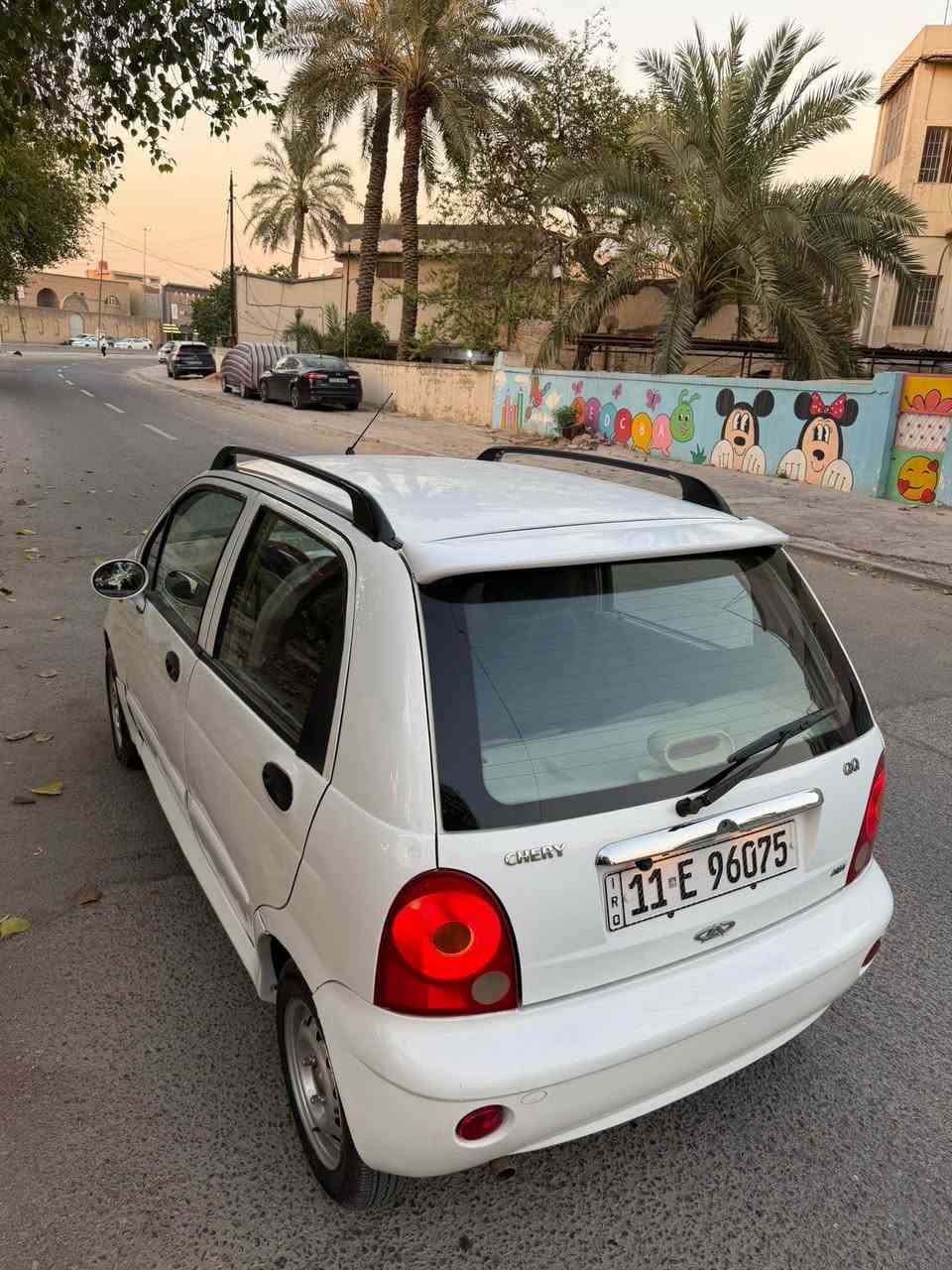 سلام عليكم للبيع فقط QQ 2013 كير مكينه تبريد كله خير من الله وبلادي باسمي مشروع وطني ماشيه 46 الف وبيه شاشه وكامره خلفيه معروضه ب 31 وبيه مجال ***********

