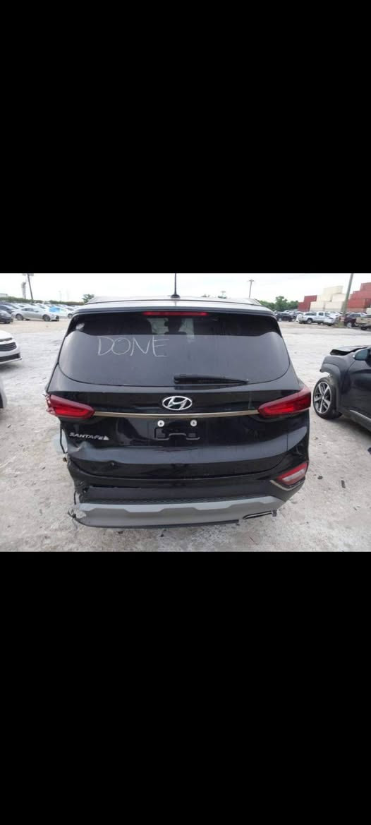 سنتافي وارد امريكي 2019  ماشي 79  رقم بغداد مشروع وطني بأسمي حادثها مرفق مع الصور بيها حالوب عندي  البنيد  واكو بالقمارة همين ابيع على وضعها سعرها 159  وبيها مجال
مكان السيارة الديوانية
***********
