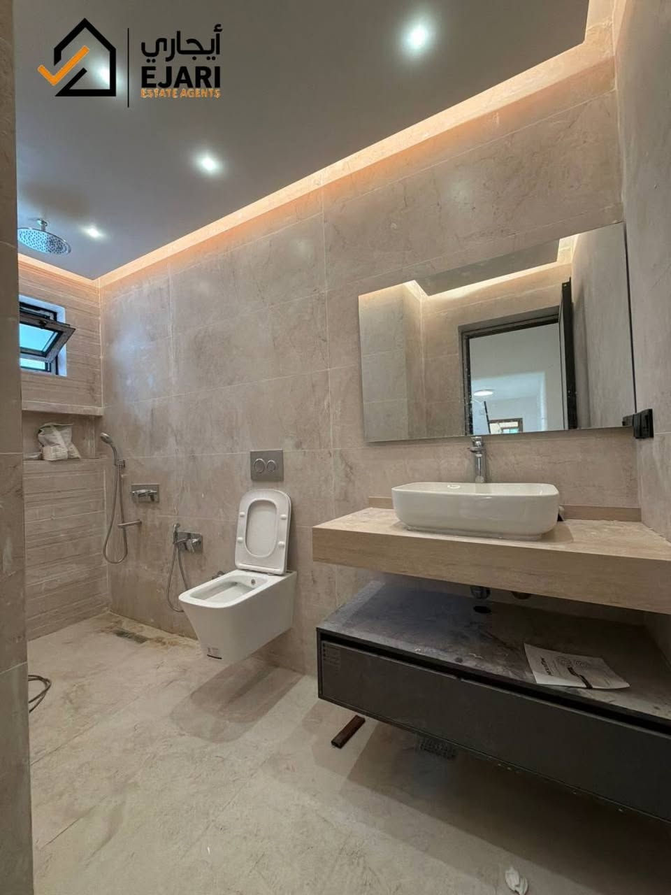 اعلان ايجار 
Ejari  إيجاري 
يوجد منزل في منطقه المنصور المهندسين قرب الاميرات بناء حديث غير مسكون مساحه ٢٣٥متر مجهز سبالت وكاونترات مطبخ 
يحتوي ٣ غرف  +حمام  +صاله +مطبخ +كراج +حديقه 
للاستفسار  ***********
اذا مهتم بالسعر اكتب رقم 21  سوف يتم الرد خلال ثواني 
نقدم خدمه  اداره العقارات في جميع مناطق بغداد في حاله انك مشغول او امسافر وماعندك وكت اتابع البنايه او اي عقار يمنه الحل ايجاري بديل  
يلبي طلبك وانت مكانك بطرق حديثه 
او زيارتنا الى موقع الشركه في حي الجامعه الفرع مقابيل كليه الاداره والاقتصاد فرع مدرسه المباهج👇
 https://maps.app.goo.gl/uwkk4QPYd5EgivjP8?g_st=iw

 للمزيد من العروض يمكنكم الانضمام قناه التلكرام👇
https://t.me/omarEjari

وتساب 👇 فقط رسائل 
https://iwtsp.com/9647754445448

 التيك توك 👇
https://www.tiktok.com/@ejari86?_t=8V089pzmx7t&_r=1

 قناة  YouTube 👇

https://youtube.com/channel/UCPxpJjtiuOb1RoTmh_X9cZQ

#iraq #baghdad #kurdistan #iraqi #properties #property #investment #openhouse
#propertyinvestment #luxurylifestyle #apartment #sold #rent #apartments
#عقارات_المنصور #للايجار #ايجار #مجمعات #شقق #إيجاري #الجامعه  #المجمعات #شقق #سكني #اليرموك  #السلام #اليرموك #الجادريه #تجاري #الداوودي
