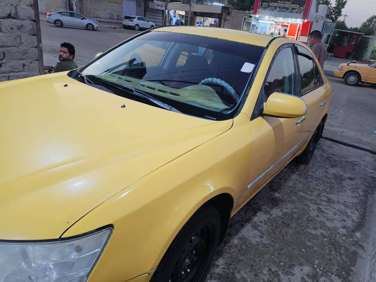 سلام عليكم سياره سوناتا موديل 2010سياره خير من الله سعر السياره90وبيه مجال الاستفسار اكثر انتصل ع الرقم***********
