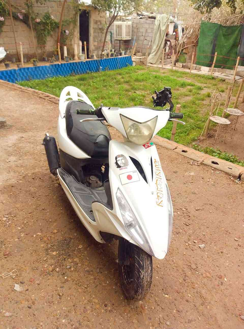 دراجه البيع ماكس مضلع   سعر درجه 350وبيه مجال لطيبين وتواصل عله. لواتساب.   ***********
