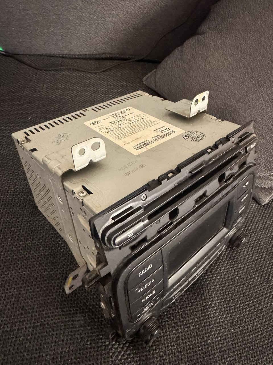 السلام عليكم مسجل فورتي للبيع من ١٤ لل١٦ يرهم سعر ٤٠ الف بي مجال بسيط ***********
