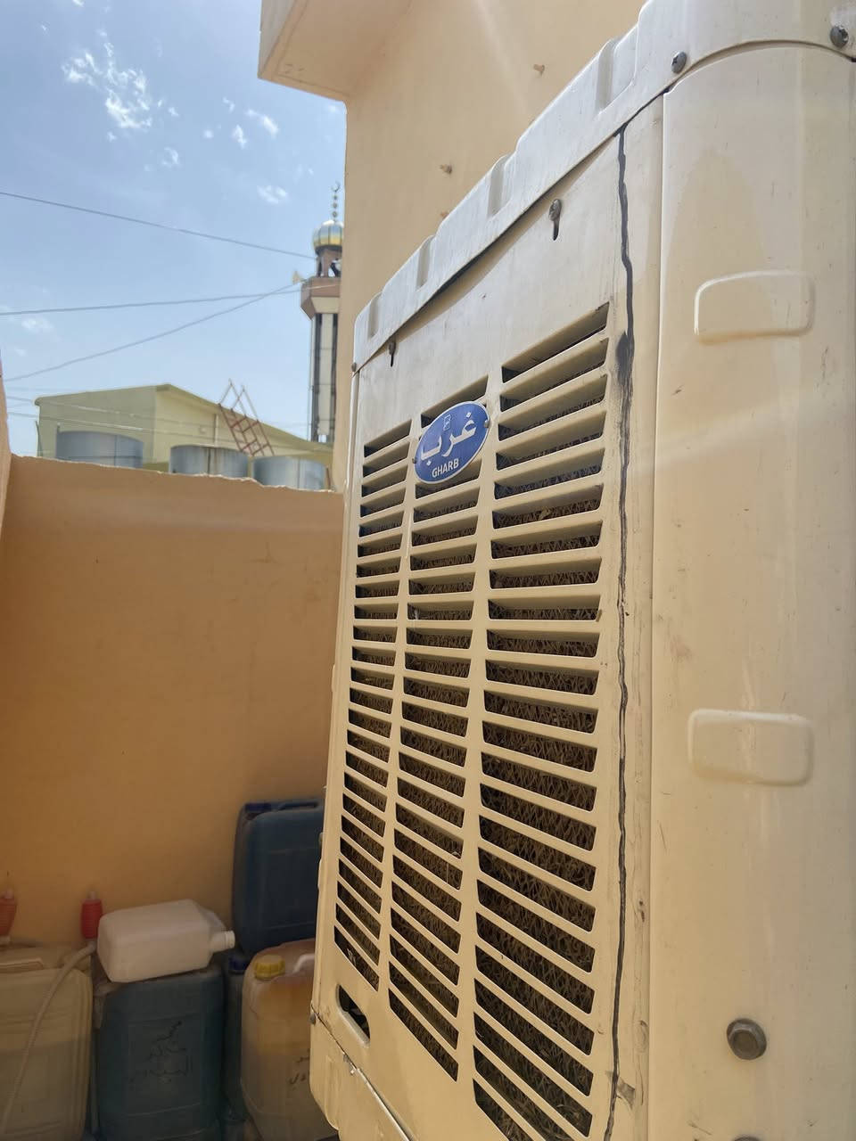 مبردتين للبيع جديدات كص سرعتين ثنينهم السولان ماطورها بي قوه ما يلتف والباقي شرطط شغال سعرها120

البيضه شغاله هوى ثلج سرعتين كلشي بيها جديد بل بل جيس لا خياس ولا صوت سعرها 180 رقمي للتواصل ***********
