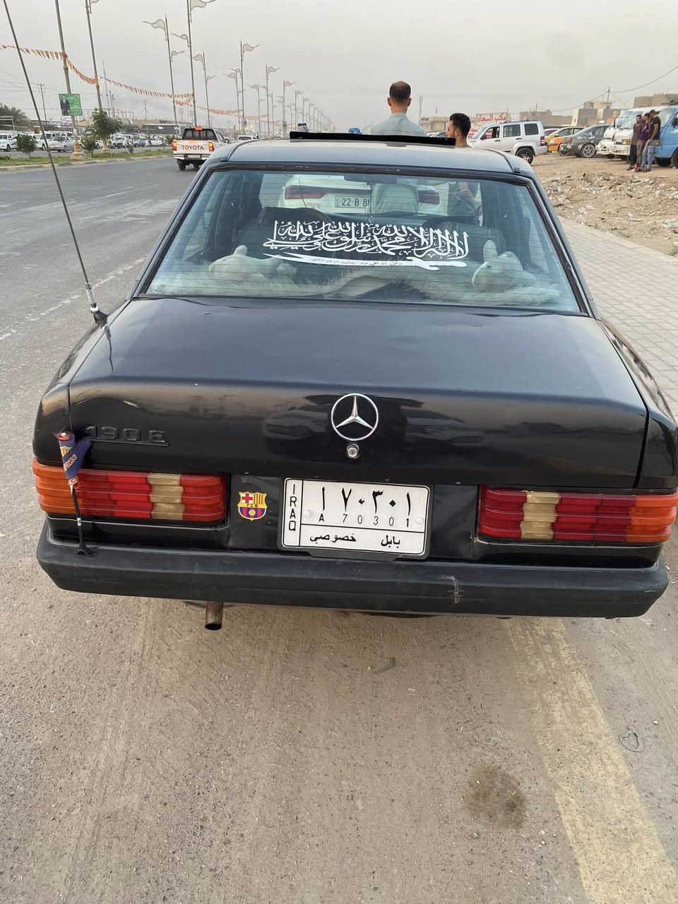 السلام عليكم مارسدس  ١٩٠ 
مكينة ونجي 
تخم تاير جديد 
باتري جديد 
صدر جديد 
كهربائيات ١٠٠/٧٠
بيهة تنقيص شوية 
تبريد شغال بس ألفان واكف 
واسط قضاء الصويرة 
***********
السعر ٤٥بيهة مجال قليل
