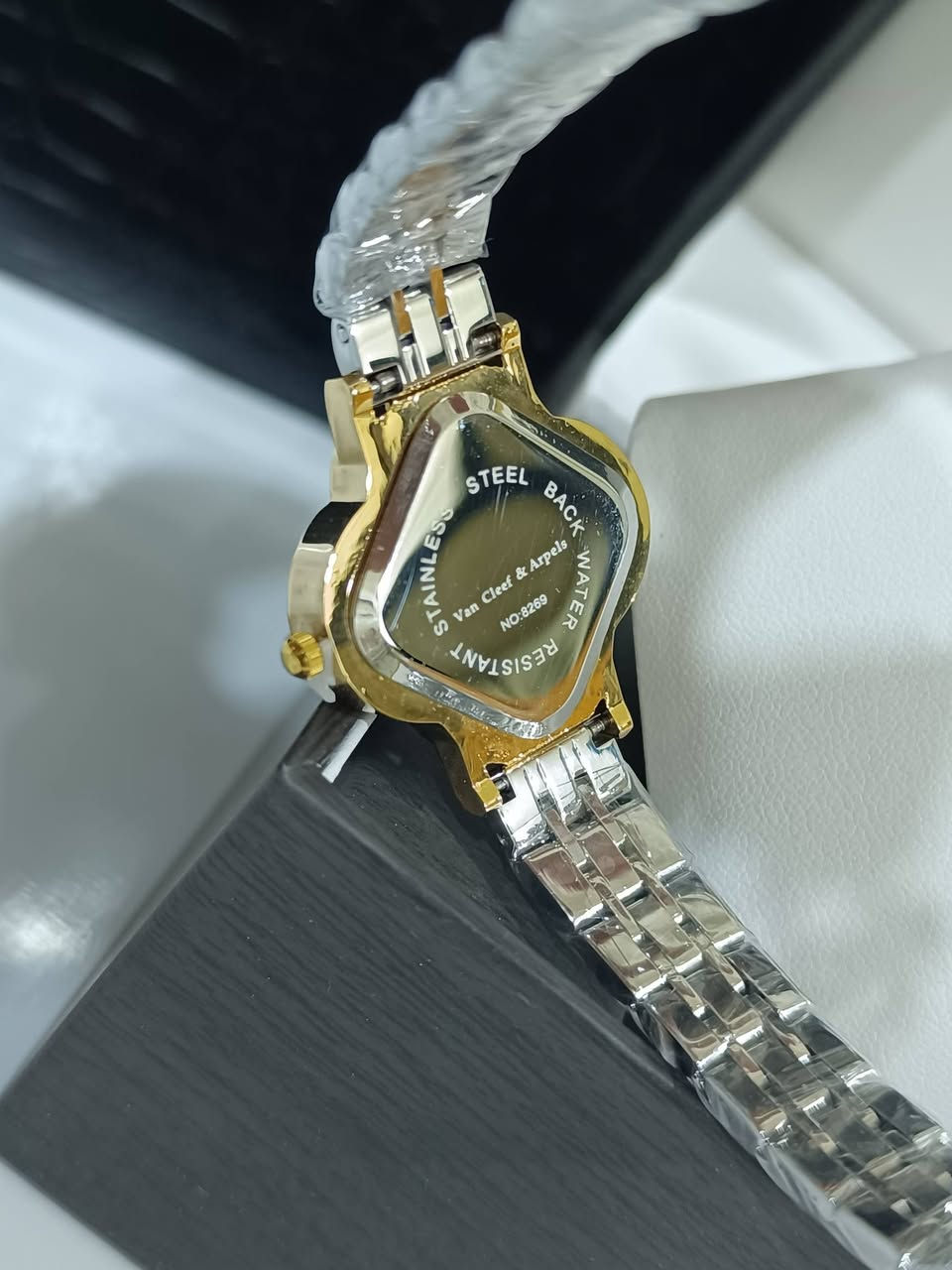 فاين كليف ،نسائي، كوالتي عالي جدا طلاء ثابت ضد الماء قفل فراشه ستالنس ستيل ،،،،،،،.....،،،،،


**إذا كنت صاحب هذا الإعلان وتريد حذفه لأي سبب، رجاءا أرسل رسالة إلى الدعم الفني**