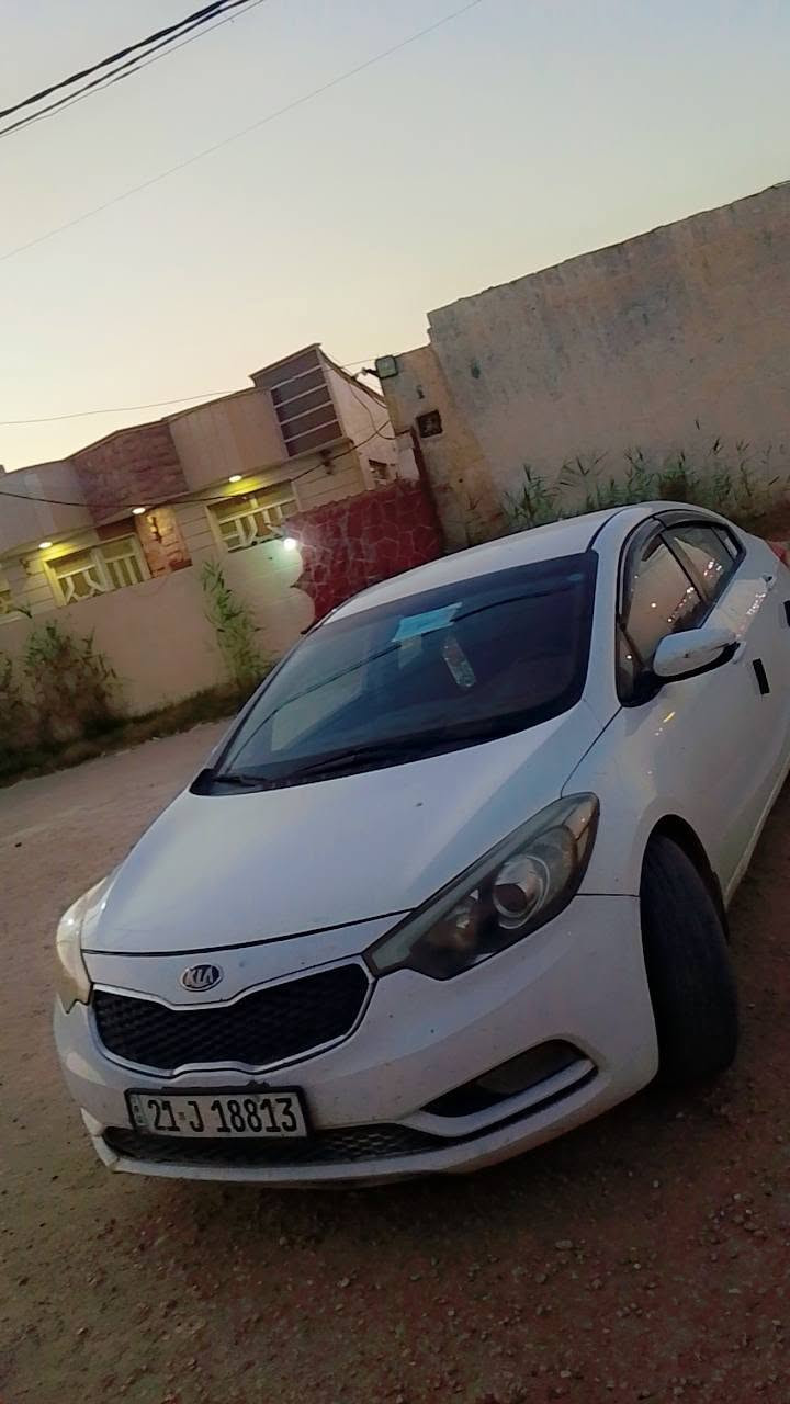 السلام عليكم كيا سيراتو 2014 خليجي بيها 3 صبغ  محرك كير كفاله السعر 100 ***********
