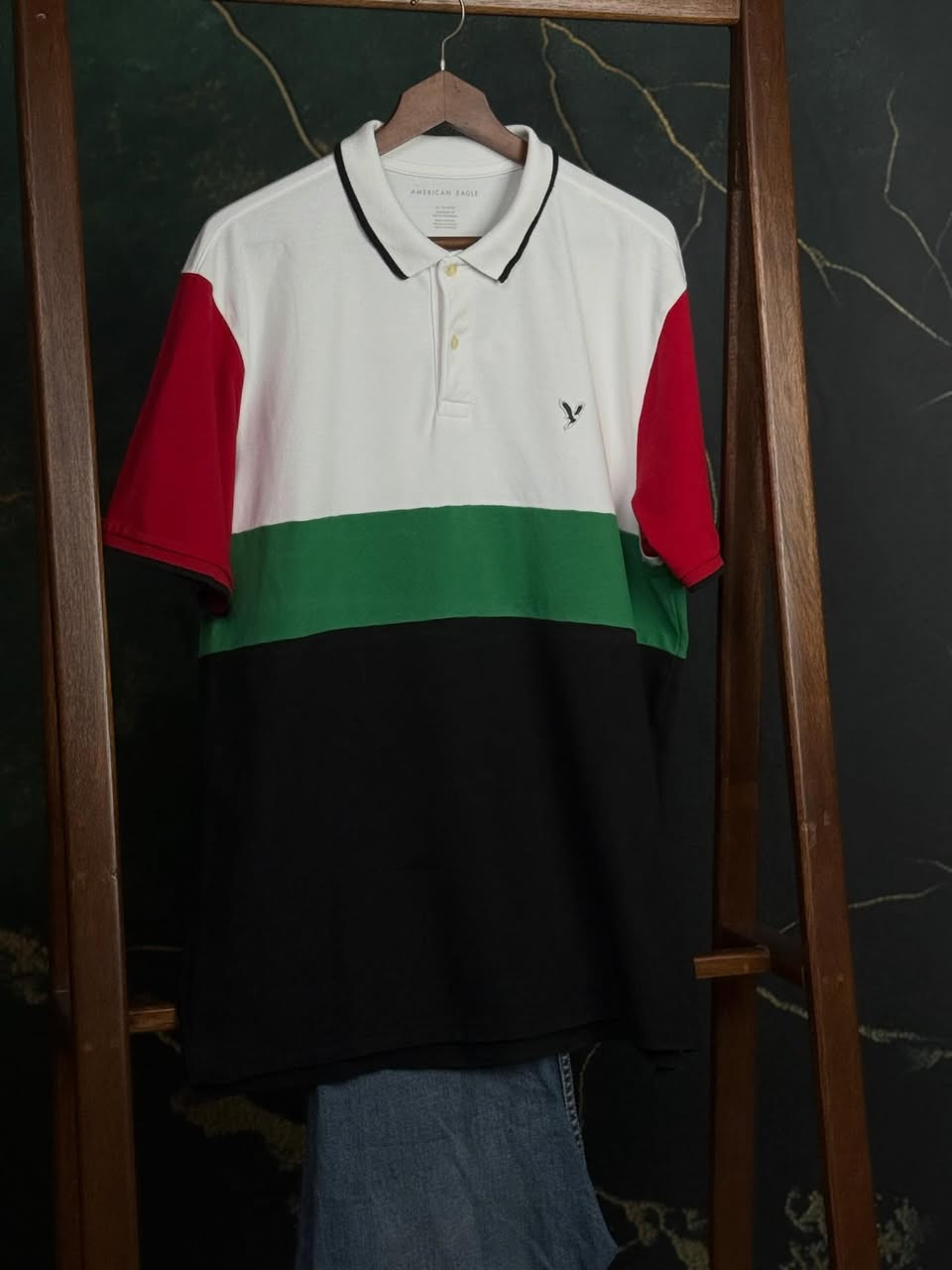 AMERICAN EAGLE
تيشيرت ياخة ماركة اميريكان إيكل 
متعدد الالوان ( ابيض - احمر - اخضر ) 
خامة قطن 100 % 
ستايل انيق لفصل الصيف 
بلد الصنع : باكستان 
القياس : XL 
عرض الصدر : 62 سم
توصيل مجاني داخل بغداد وباقي محافظات العراق 🚚


**إذا كنت صاحب هذا الإعلان وتريد حذفه لأي سبب، رجاءا أرسل رسالة إلى الدعم الفني**