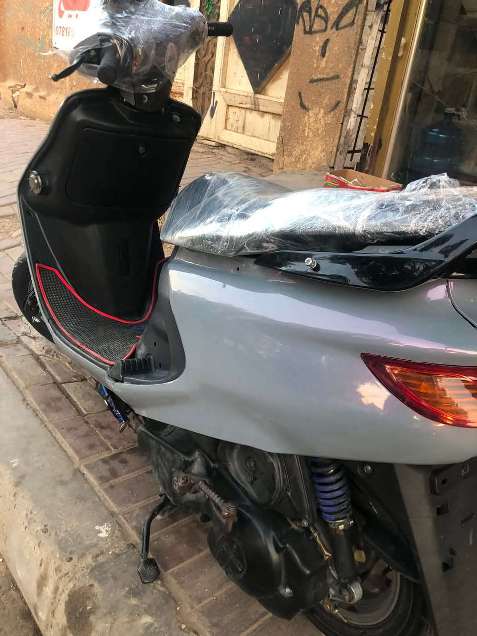 دراجة فراشة فحل زيرو ما ماشيه مكفولة من كلشي تجي تفحص وتشوف السعر 750 وبيها مجال للشراي 
***********
