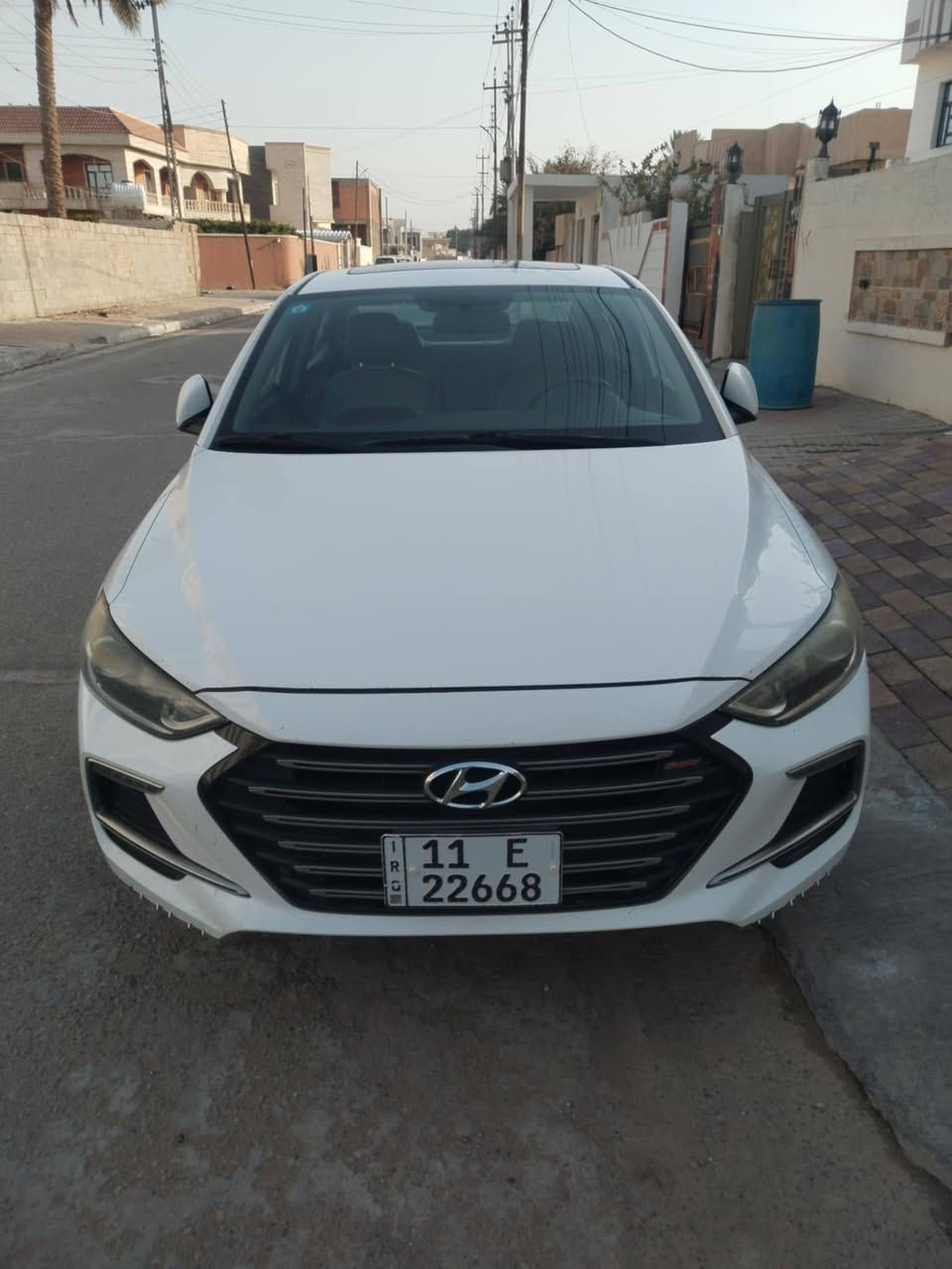 الانترا خليجي رقم بغداد نكريزي َمكفوله من الصبغ   بيها كم دعجه زغار واضحات بل صوره  ماشيه ١٣٠ بسمي  السعر 165
***********
