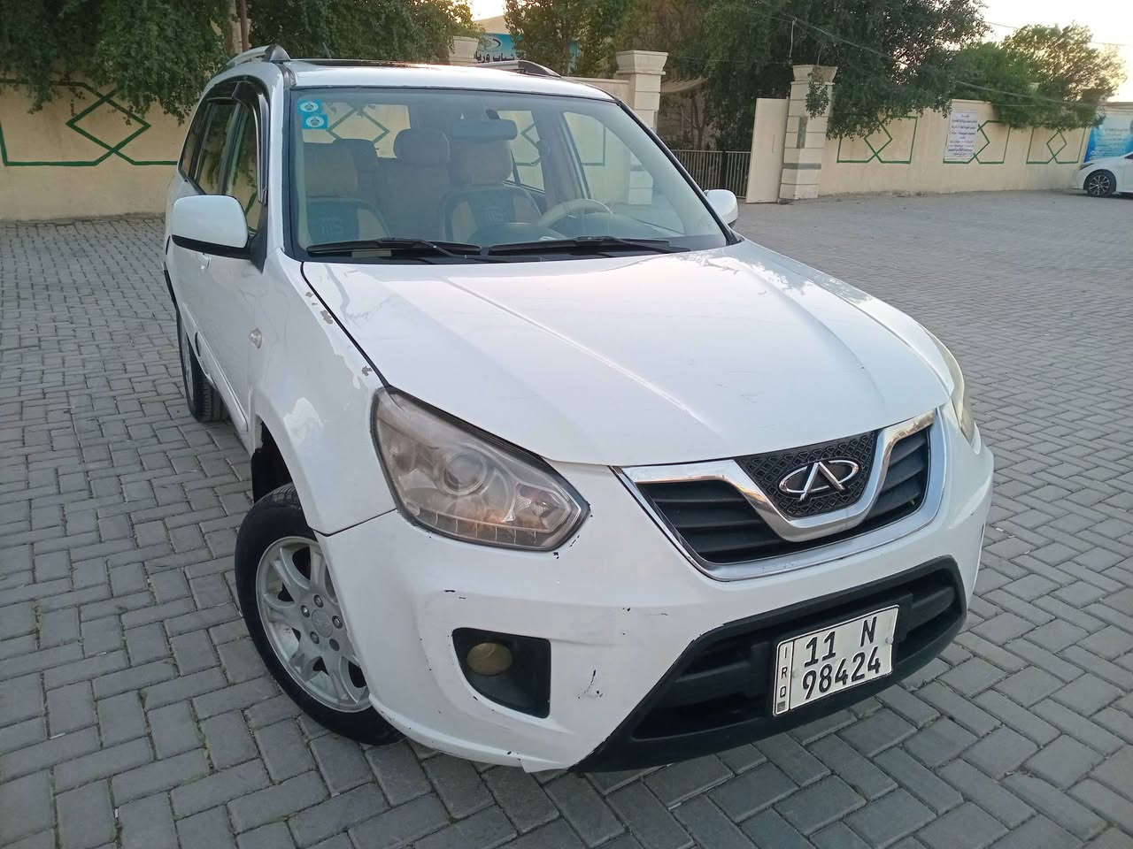 السلام عليكم للبيع شيري تيكو موديل 2013 الشركه العامه كير اوتوماتك كهربائي باسمي الرقم الدولي الجديد بيها قطع صبغ اثر طخات بدون دواخل *********** مكان السياره بغداد العامريه السعر 58$ شاشه كبيره كامرة حساسات خلفيه تدفئه كراسي ارضيه جلد *********** وتحياتي للجميع
