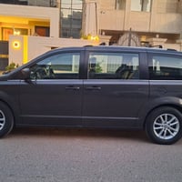 دوج كرفان 2019فول فئه SXT ماشيه 122         بيع او مراوس حسب القناعه ا...