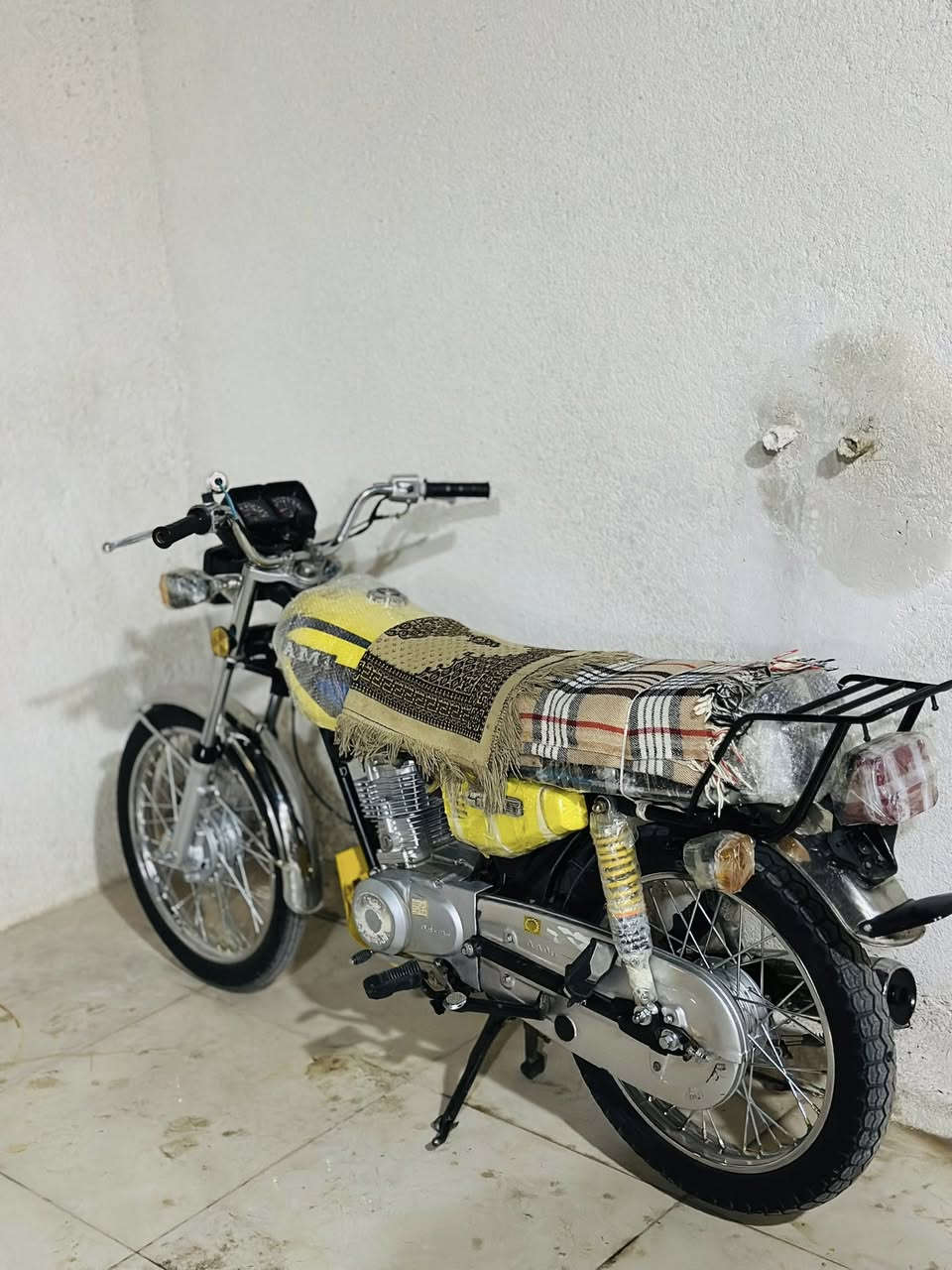 السلام عليكم دراجه للبيع كله نامه المكينه ارشه السعر 750وبيه وجال قليل العنوان ميسان دور النفط ***********
