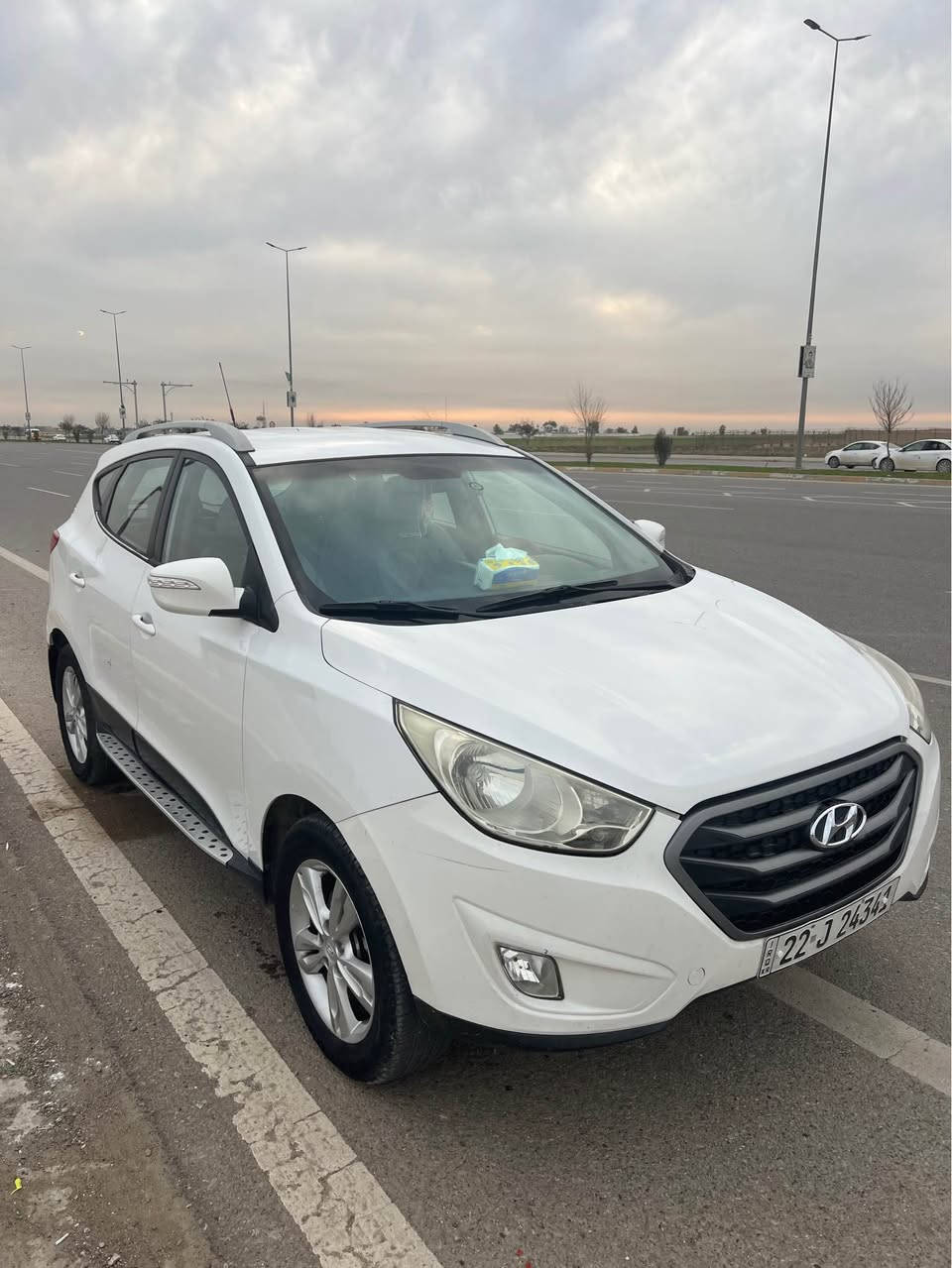 توكسان 2013 ثلجي سيارة صبغها كايم تقشير وباخين بدون ضربه ولا كلبه ولا دواخل سيارة مو صبغ عام كله كبس سونار موجود دفتر بانزين سنوية جديد عنواني كركوك حمزلي اقره منشور وخابر سعر 127 بي مجال شرط تحويل وكص وغرامات 
*********** كركوك, العراق
