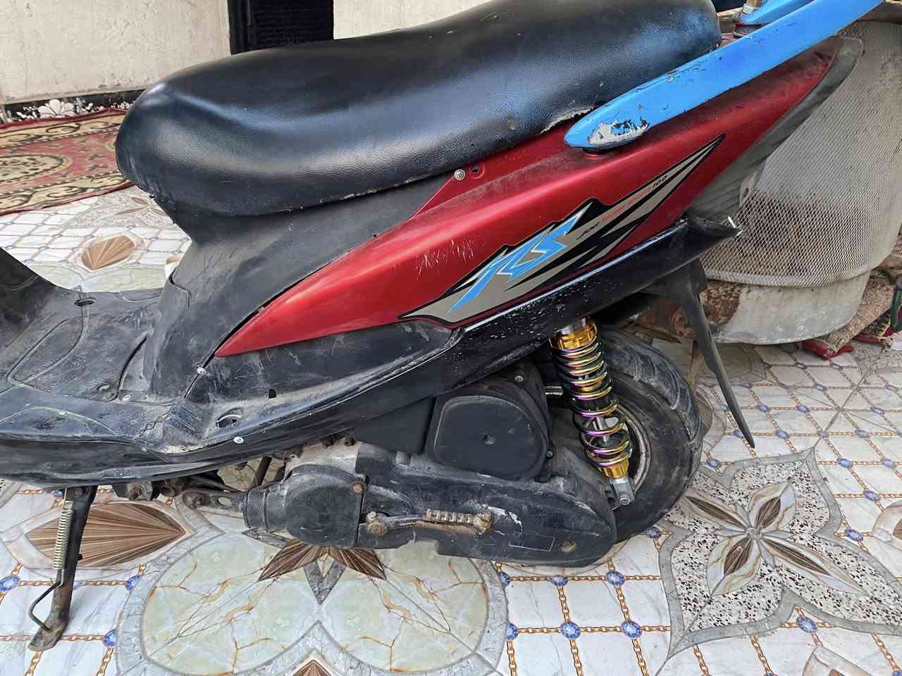 دراجه ماكس عدله الدراجه كلشي شغال بيه  بس جاي امشي بيه وطفت رحت كالو كايمه فعفته الدراجه ابيعه كايمه يعني طافيه ماتشتغل رايده ب350وبيه مجال للشراي فقط مكان المعقل الرقم***********
