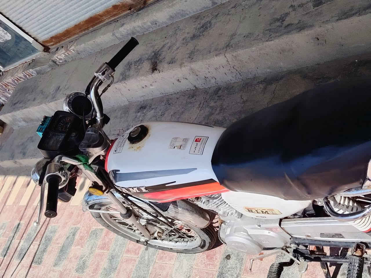 سلام عليكم نامه متياز مديل23 اوراق كلشي مابيها بس كلجات مبدل نجف كوفه***********
