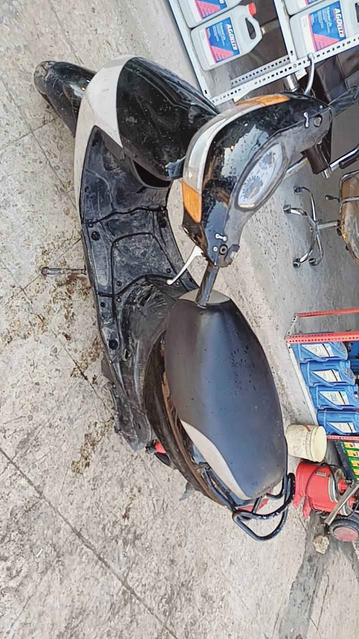 السلام عليكم إعادة نشر دراجة قجمة للبيع محرك بلادي السعر 300قفل العنوان بغداد ساحة عدن ***********
