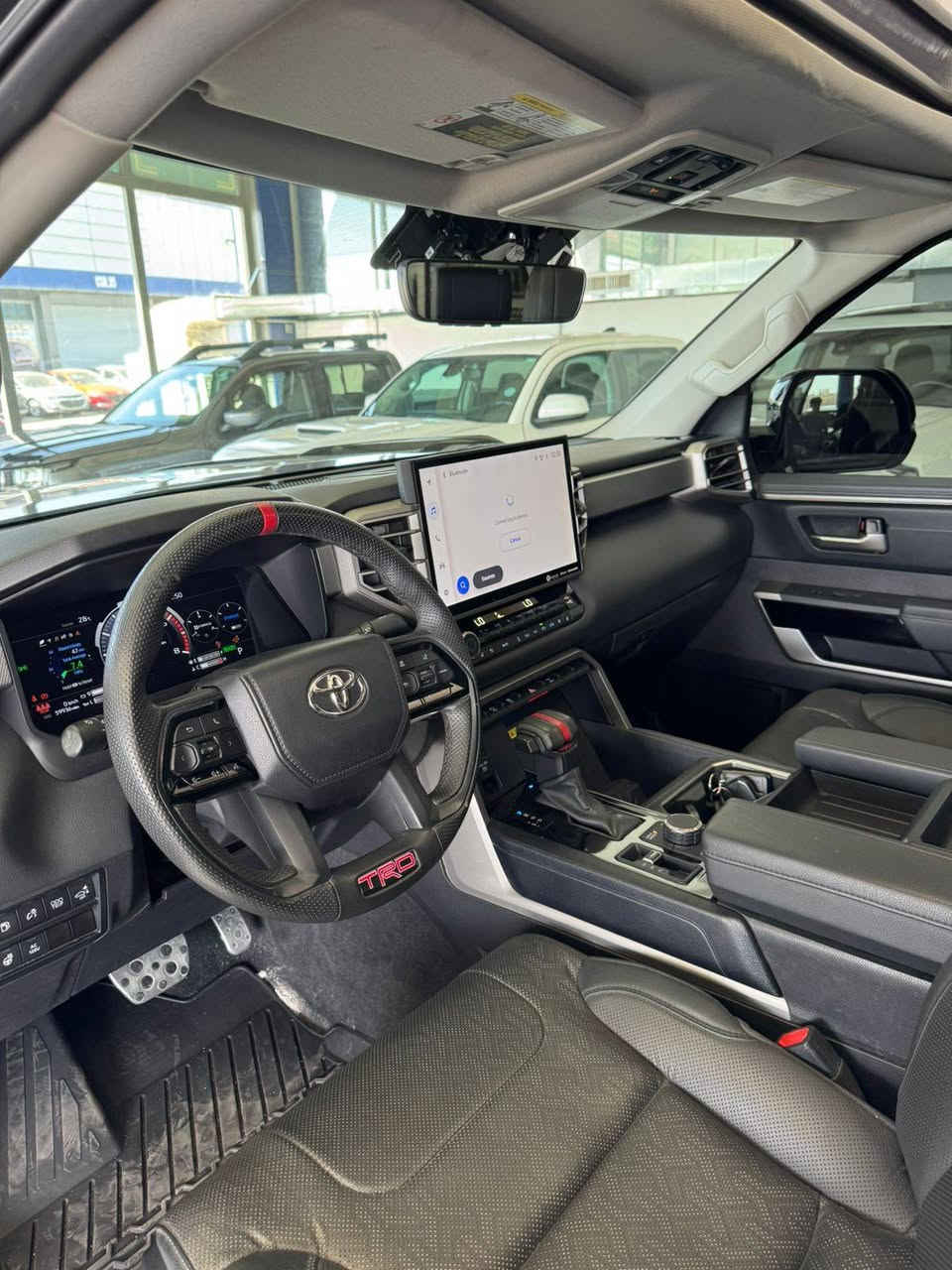 سلام عليكم
للبيع او مراوس حسب القناعة 
تيوتا تندرا 
موديل 2023
مواصفات فول واحد على واحد
TRD هايبرد توين توربو 
سيارة داخلة كلين 
بالشحن صاربي يم بك لاين صبغ شبرين تقريبأ 
عنوان ،كركوك او اربيل 
سعر //430 وبي مجال
للاستفسار ***********
