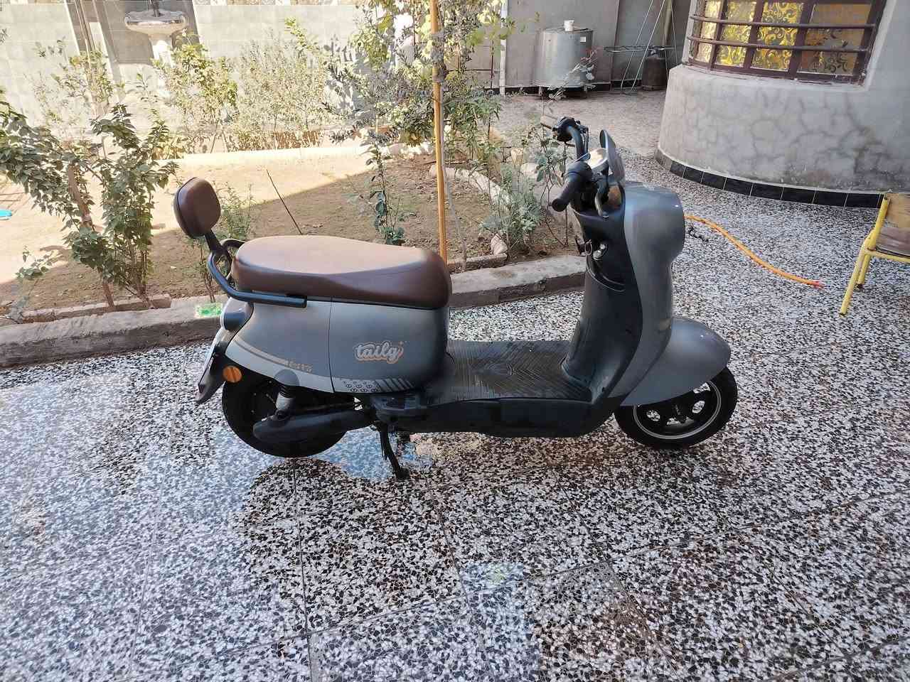 سلام عليكم  دراجه شحن البيع  نوع الدراجه الريان  بطاريه نيثيوم حديد   3سرع نضام البارك دراجه نضافه 90٪ منفد شحن يوبيس سرعه 70حقيقي  ملف 2000واط ولا احد يكسر بسعرها  المكان  بغداد  الكماليه  رقم الهاتف واتساب  ***********
