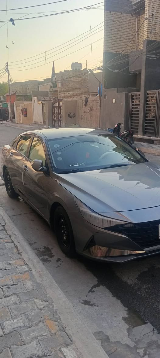 السلام عليكم النترا 2023 وارد امريكي الضرر بيها جاملغ وبنيد كير ومكينة مكفول الرادارات مكفولة ماعدا الفتحة السعر 130 رقم صاحب السيارة  *********** اخوان السيارة مال صديقي اني مكلف بالنشر
