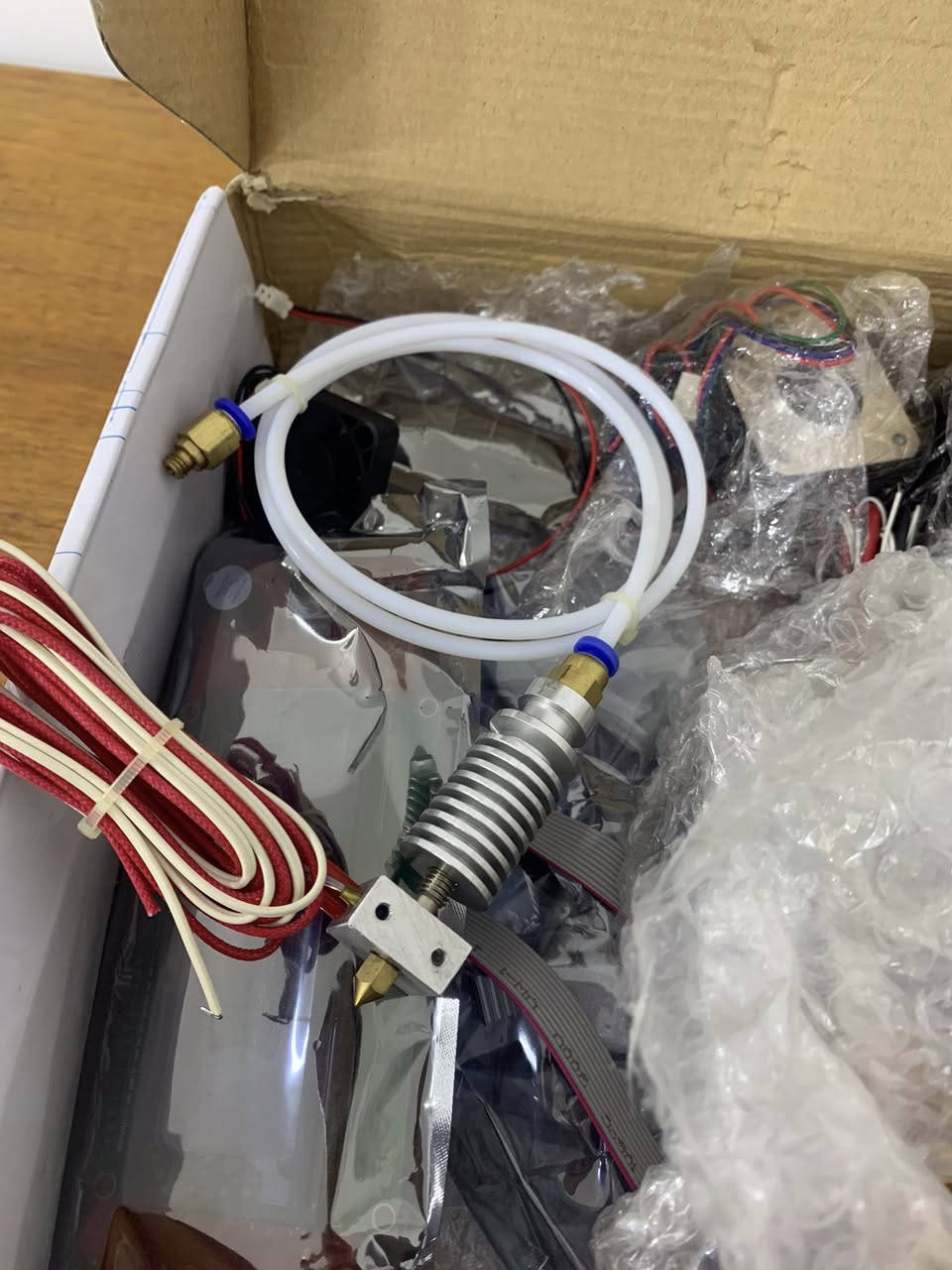 كت بي قاعدة و ماطورات وكارتات وكيبلات و بي شاشة ويتوصل بالحاسبة ما عرفت مال شنو CNC او طباعة ثلاثية ما مكتوب عليه تفاصيله بالصور اعلى سعر ابيع


**إذا كنت صاحب هذا الإعلان وتريد حذفه لأي سبب، رجاءا أرسل رسالة إلى الدعم الفني**