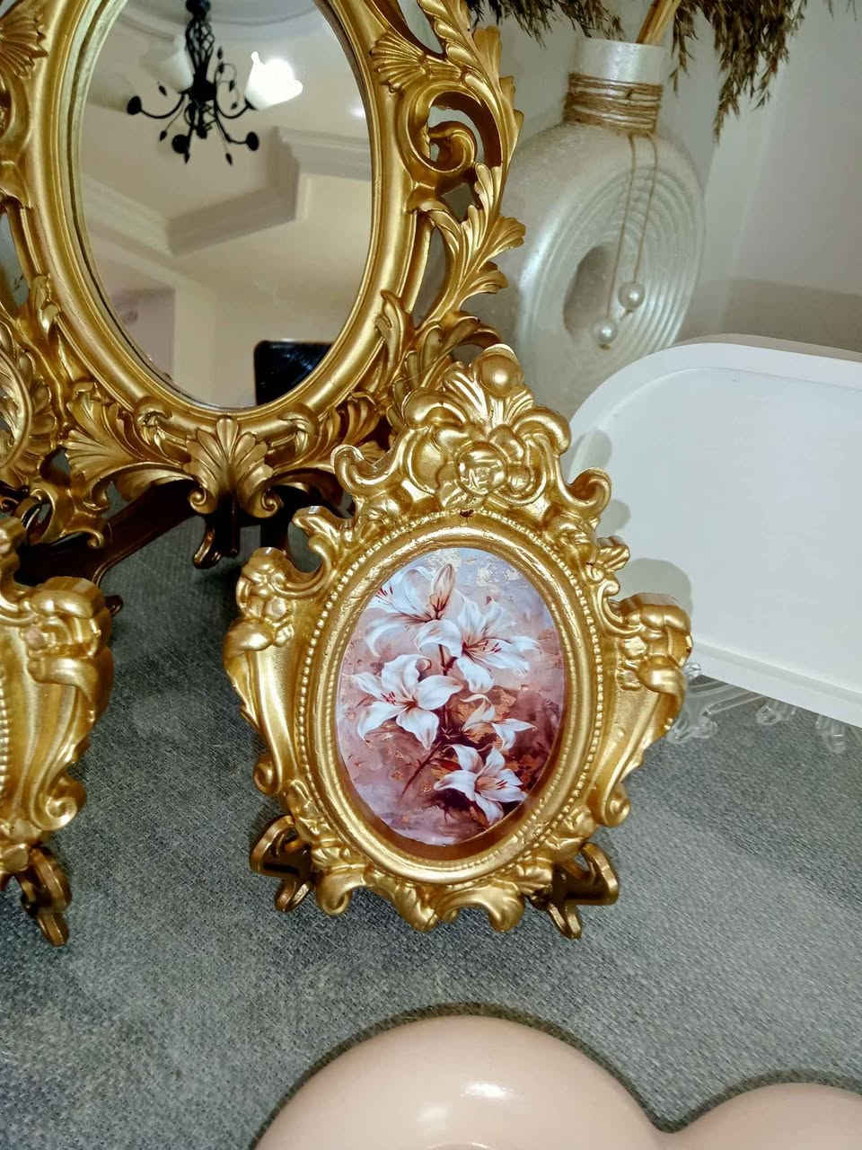 Miroir et mini cadres style vintage en résine le grand miroir 27/18cm et les autres mesures sont sur la photo ,le grand carré 17cm/17 et le oval 15cm/11 الجزائر, بئر مراد رايس


**إذا كنت صاحب هذا الإعلان وتريد حذفه لأي سبب، رجاءا أرسل رسالة إلى الدعم الفني**
