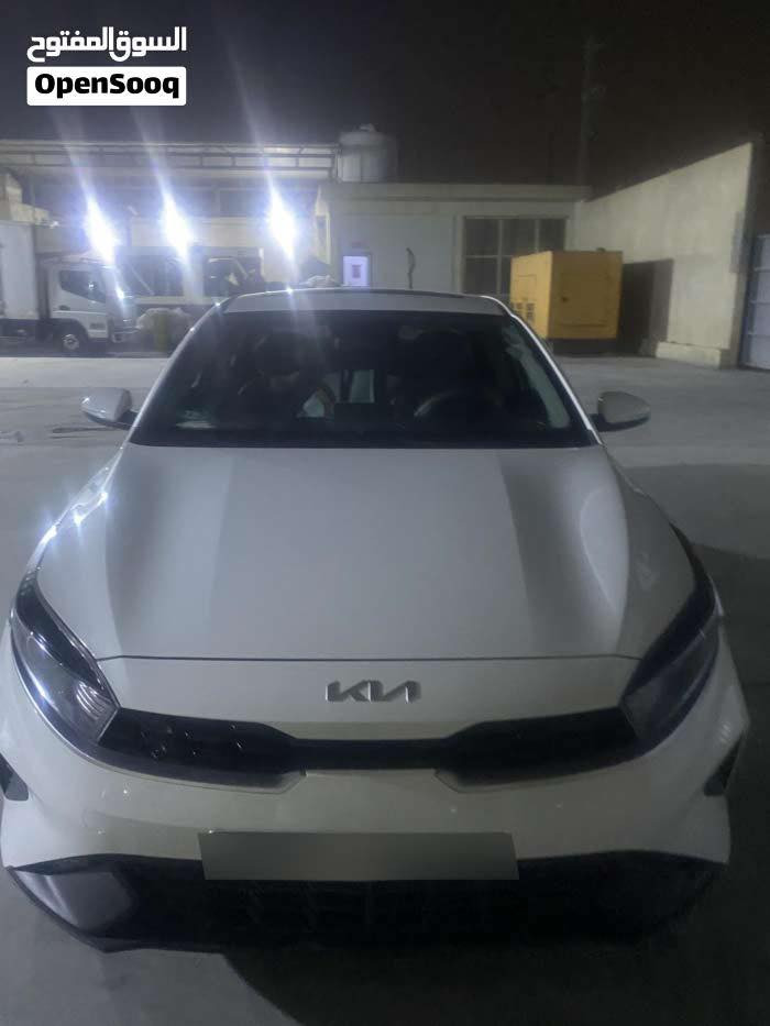 كيا سيراتو خليجي موديل 24 ماشيه 75فول مواصفات سياره نضيفه كلش سياره جديده وستوه مدوشمها ولسبير مانازل سياره اريده175قفل شراي اخلي ع راسي بس لا تكسر بسعر وشراي بخدمته شنو تريد بس خابر لو تراسل ومن عيوني وتدلل  ***********
