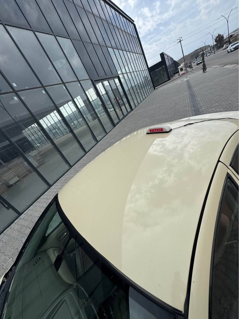 2011سەنی تەکسی
دووپارچەی بۆیاخ بێ ناوگرتن 
مەکنەی تۆزی دوکەڵی هەیە گیروتەبریت تەقەرەقەی بەشەرت
سەنەوی تازەیە
***********
لەهە ڵەبجەی تازەیە
١٠٩گەلا السليمانية, العراق
