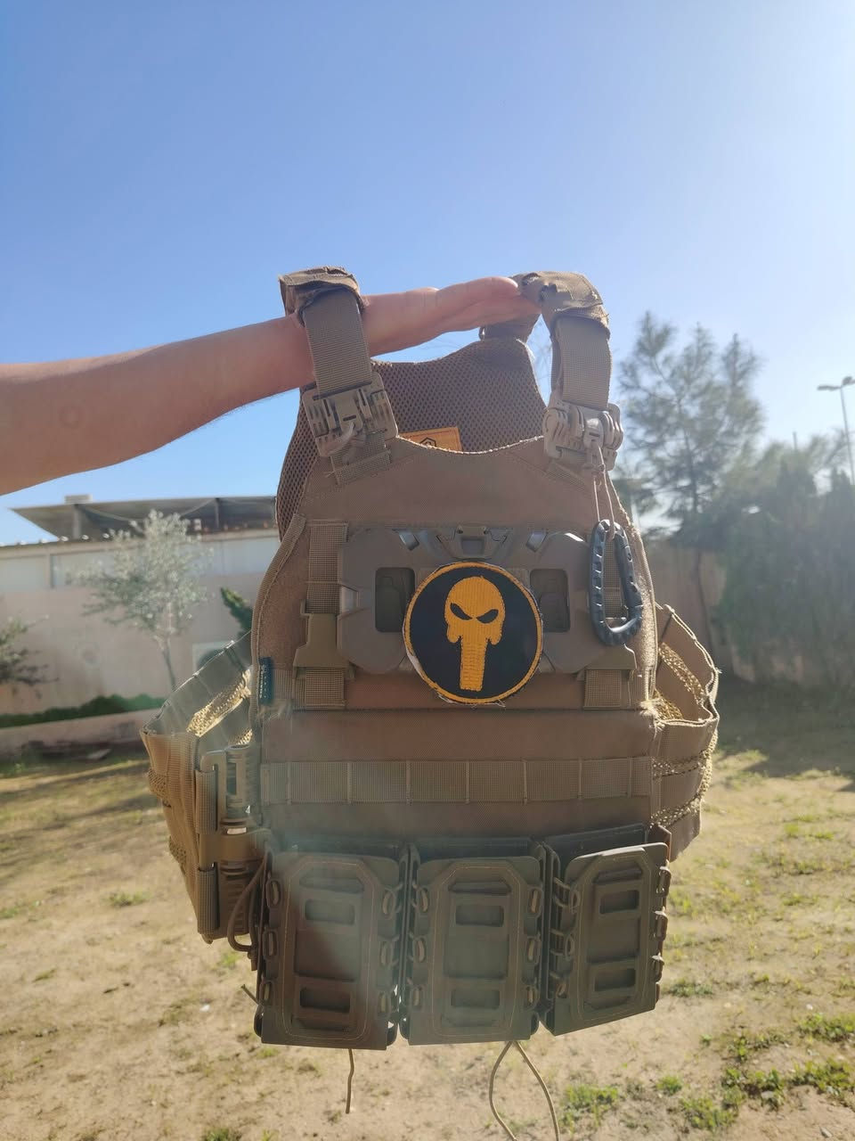 درع  متوفر العدد ٢ واحد ٨٠ وثنين١٥٠
***********
