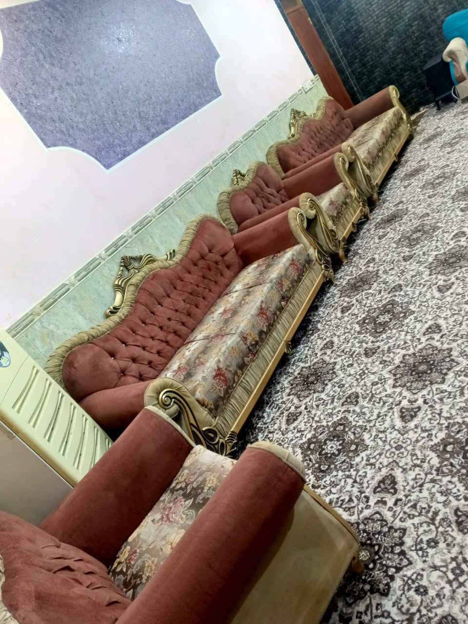 تخم 8 مقاعد تسكام ثكيل بشرط تسكام السعر 300 ألف العنوان العزيزيه منطقة باب الحاره *********** يوجد واتساب وماسنجر وتوصيل بل الاجره
