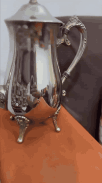 قوري نحاس قديم طلاء فضة ارتفاع 30 سم مكاني بغداد يوجد توصيل07714396094