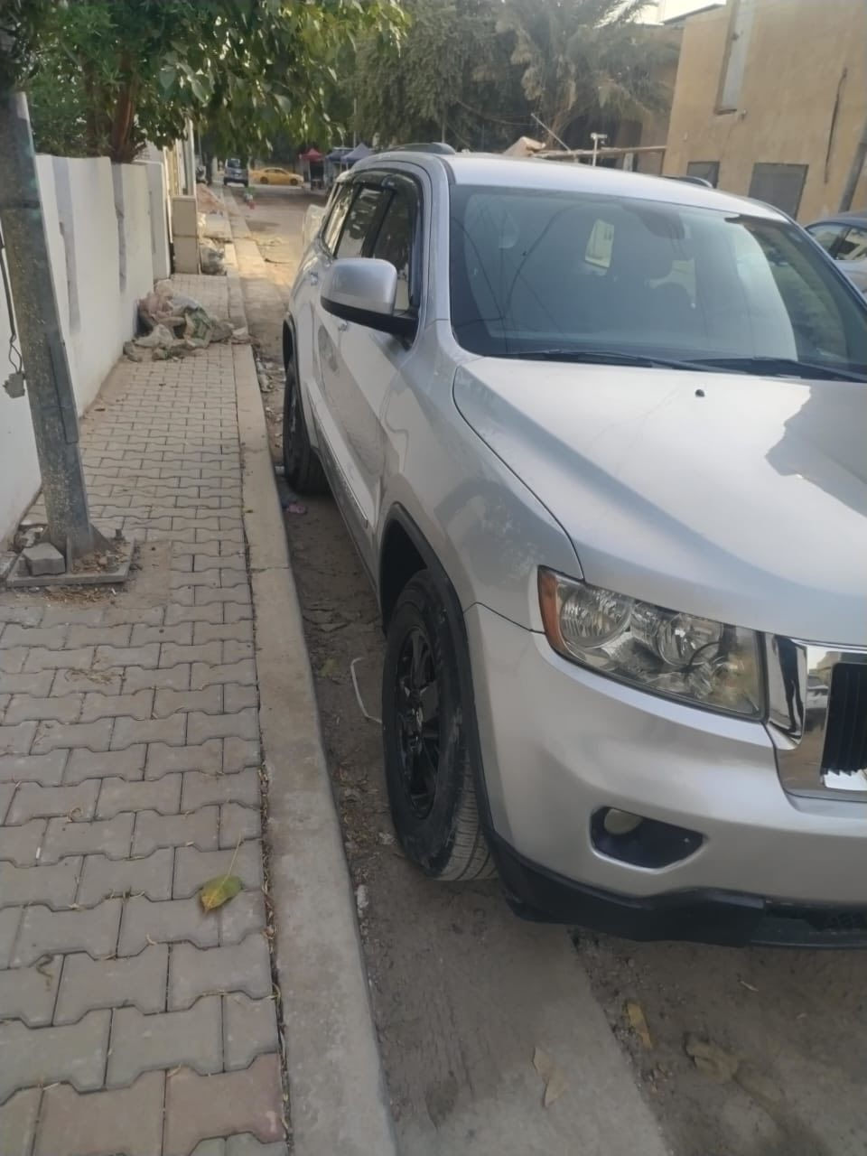 سلام عليكم سياره جيب موديل ١١ سياره جديده كلش مابيه اي نقص بيه بس بختين صبغ مال جراد بدون معجون او ضربه والباقي كفاله عامه سياره بسمي سنويه جاهزه من كلشي ماذب عليه ولا الف السعر١٤٥ المكان بغداد لتطال ***********
