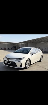 للبيع كورلا 2025 كفاله عامه من أي ملاحضه  ماشيه 25 رقم بغداد بأسمي  مك...