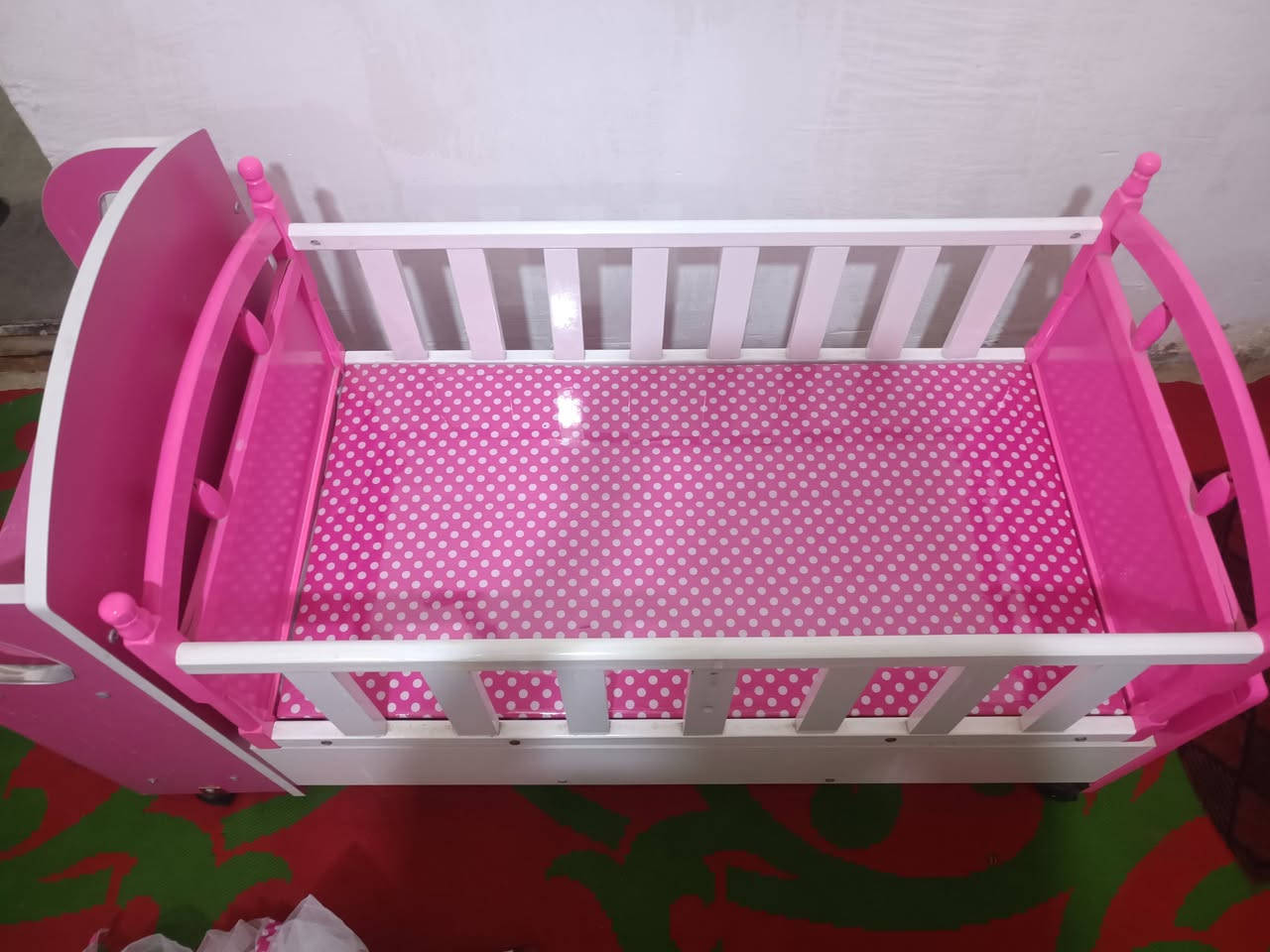 سلام عليكم
كاروك نضيف مستعمل  
سعر 60 بي مجال 
*********** 
حي العسكري
