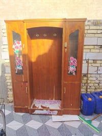 بوفيه • زاويه • ثنينهن」「مكان شاميه」「خاص