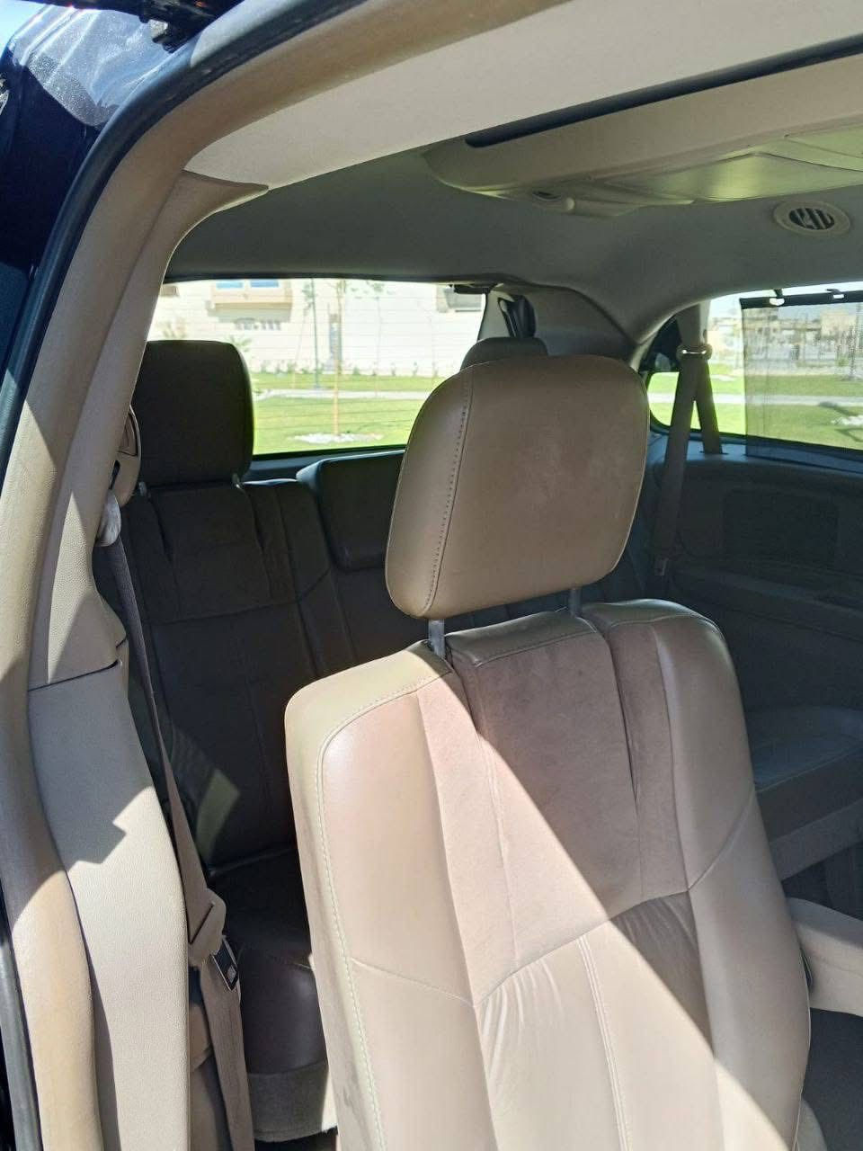 السلام عليكم دوج اكرايسرزللبيع ادوات خليجيه كفالة فول لسياره جاهزه من كلشي اتعهدبلسرقه ولانتربول ولعشائرولكصه السعر95 وبيهة مجال لاتصال ***********وللمراوس
