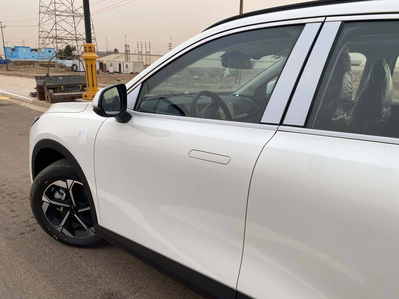 ‏بايك X55 موديل 2025 - بحالة الوكالة
‏للبيع سيارة BAIC X55 موديل 2025، سيارة تجمع بين القوة اليابانية والتكنولوجيا الحديثة، بحالة ممتازة جداً.
‏
‏ المحرك والجير: محرك 1500 Turbo، مع منظومة كير ومحرك (ميتسوبيشي ياباني) لأداء عالي واعتمادية.
‏
‏ شاشات منفصله 
‏نضام تبريد لمس 
‏حساسات خلفيه اماميه
‏كراسي كهرباء +(تدفئه كراسي )
‏بانوراما
‏ثلاجه  
‏كامرات
‏تشغيل عن بعد 
‏نضام ركن تلقائي
‏تحكم اوامر صوتيه  بلنوافذ والتبريد والموسيقى 
‏وهواي مواصفاته 
‏
‏ أنظمة القيادة: مزودة بـ 4 أنظمة قيادة مختلفة تناسب جميع الطرق.
‏
‏ الضمان: السيارة تحت ضمان الشركة لمدة 6 سنوات (راحة بال كاملة).
‏
‏ الوضعية القانونية: السيارة حرة وباسمي.
‏
‏السيارة نظيفة جداً وجاهزة للاستخدام 
‏
‏للاستفسار والتواصل :
‏
‏📞 ‭ ***********
‏***********
