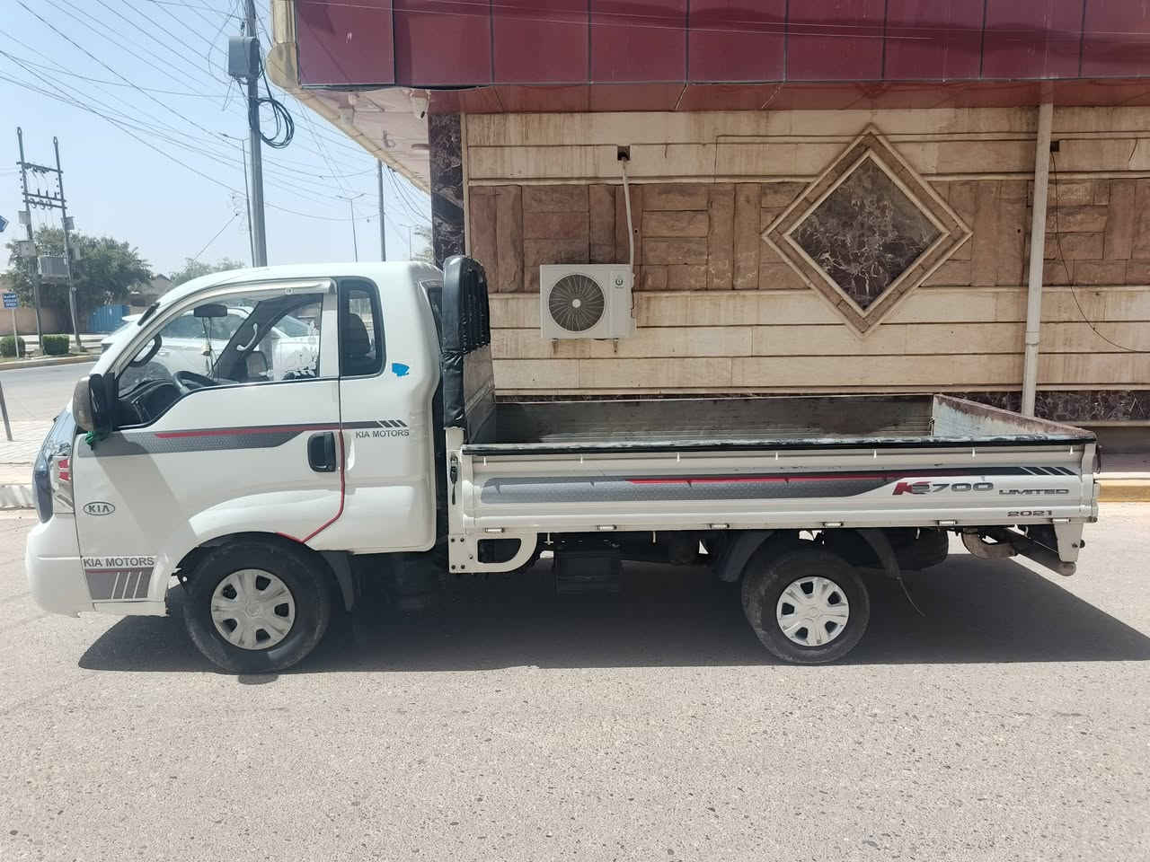 سلام عليكم كيه حمل موديل 2016مكينه حجم 2700مسكر موصفات شاشه تحكم ستيرن جهتين تبريد كفاله كير مكينه حداديه تخم تاير جديد مكفوله من ضربه او تبديل او صبغ العنوان كربلاء السعر 108بيه مجال رقم الهاتف، ***********تصال تحويل مباشر بسمي سنويه
