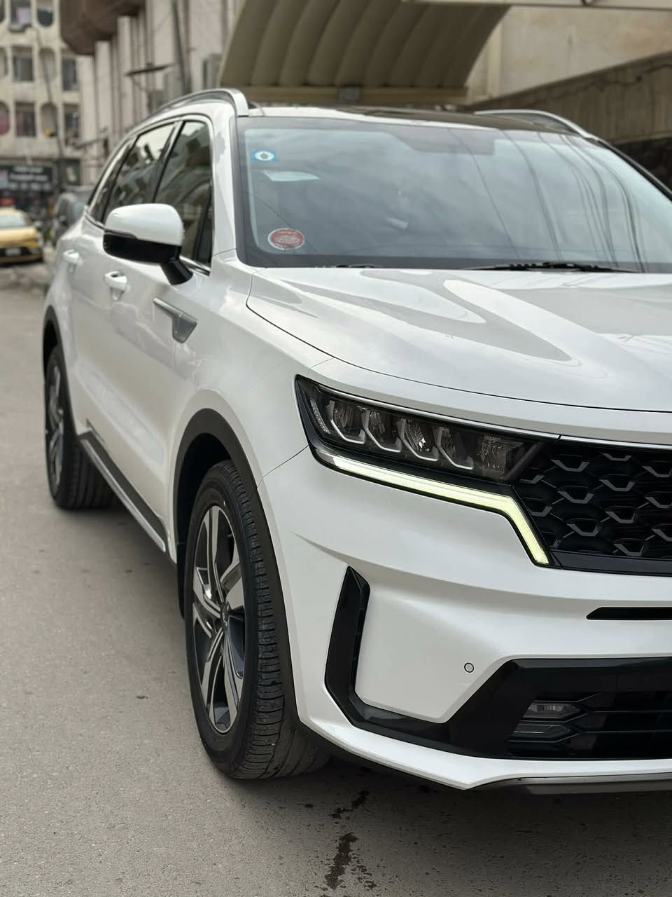 السلام عليكم
سورنتو موديل 2022 دولية للبيع او مراوس 

رقم بغداد 
ماشيه 42 حقيقي 
بنوراما 
كير ماوس 
باب خلفي كهرباء 
هندبريك بصمه
كشنات مخمل 
كشنات الامامية كهرباء 
كشنات الخلفيه كهرباء 
بردات  ابواب
مكينة 6 سلندر
3 قطع تبريد 
4 عدسات
شاحن موبايل 
حساس امامي خلفي 
كامره 
بصمه بالاضافه الى تشغيل عن بعد 
وباقي المواصفات المعروفه
ملاحظة سونار من ضمن الصور يوضح بالسيارة 
اي استفسار اتصال على 

***********
***********
