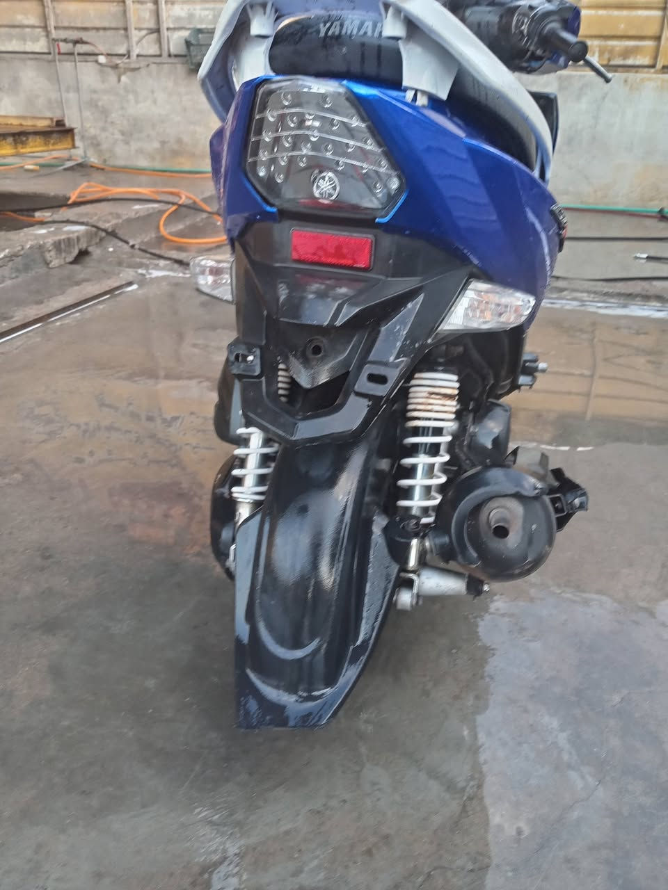 السلام عليكم جي تي ار دراجه نظيفه كل شي شغال محتاج فلوس والله العظيم ولا ابيع   مكان بغداد مدينه الصدر السعر ٧٢٥ وبيها مجال رقم ***********
