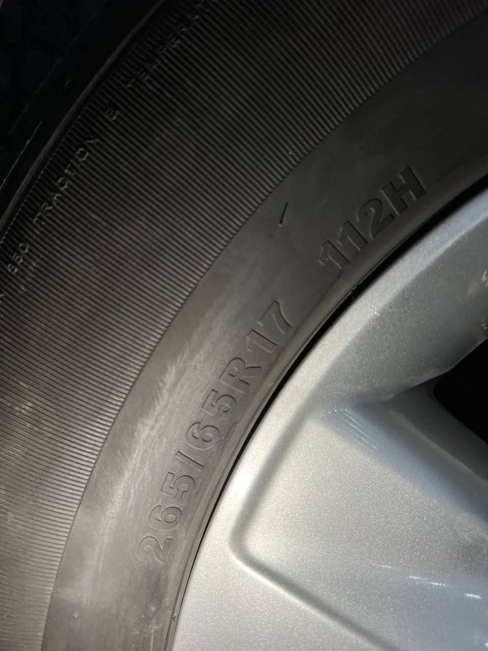 تايرات +ويل  هايلوكس عنوان بغداد
***********
