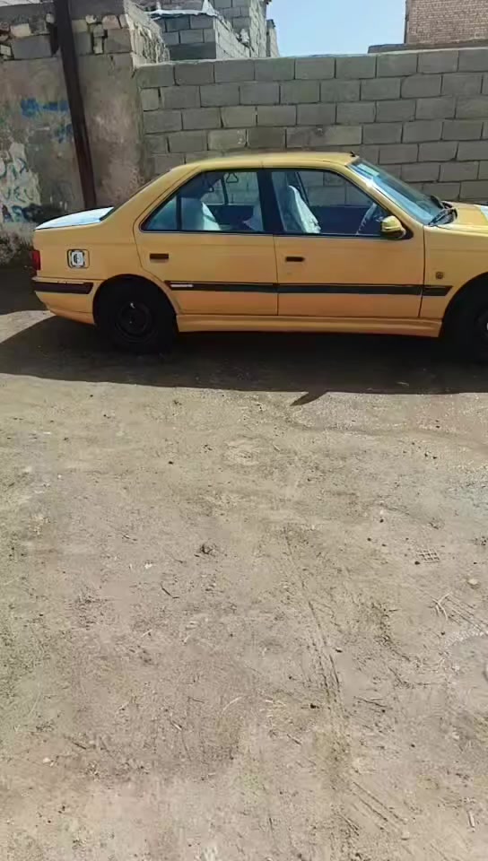 سياره بيجو باص مديل 15سياره بسمي مراوس حسب لقناعه العنوان كوت ***********
