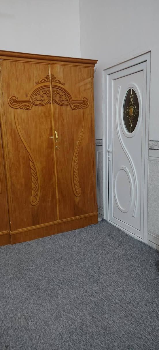 دار للبيع 200م شارع 15بناء جديد درجه اولئ السعر 220 وبي مجال للاستفسار ***********
