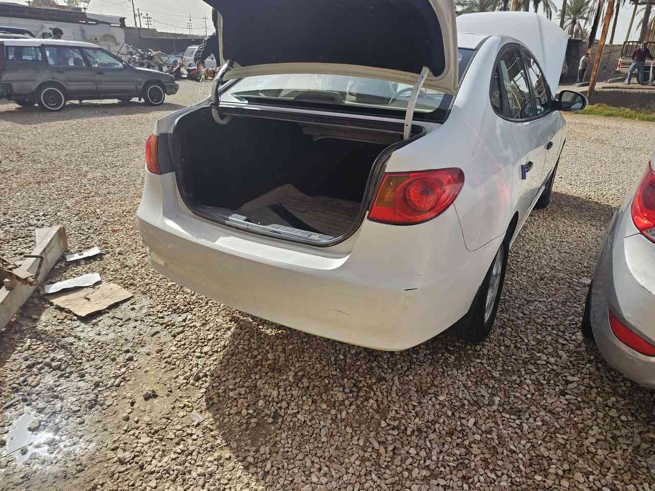 جاهزه للبيع قطعه وحده مصبوغه 
تبريد تخم تاير حداديه رقم بغداد أنكليزي 
***********
