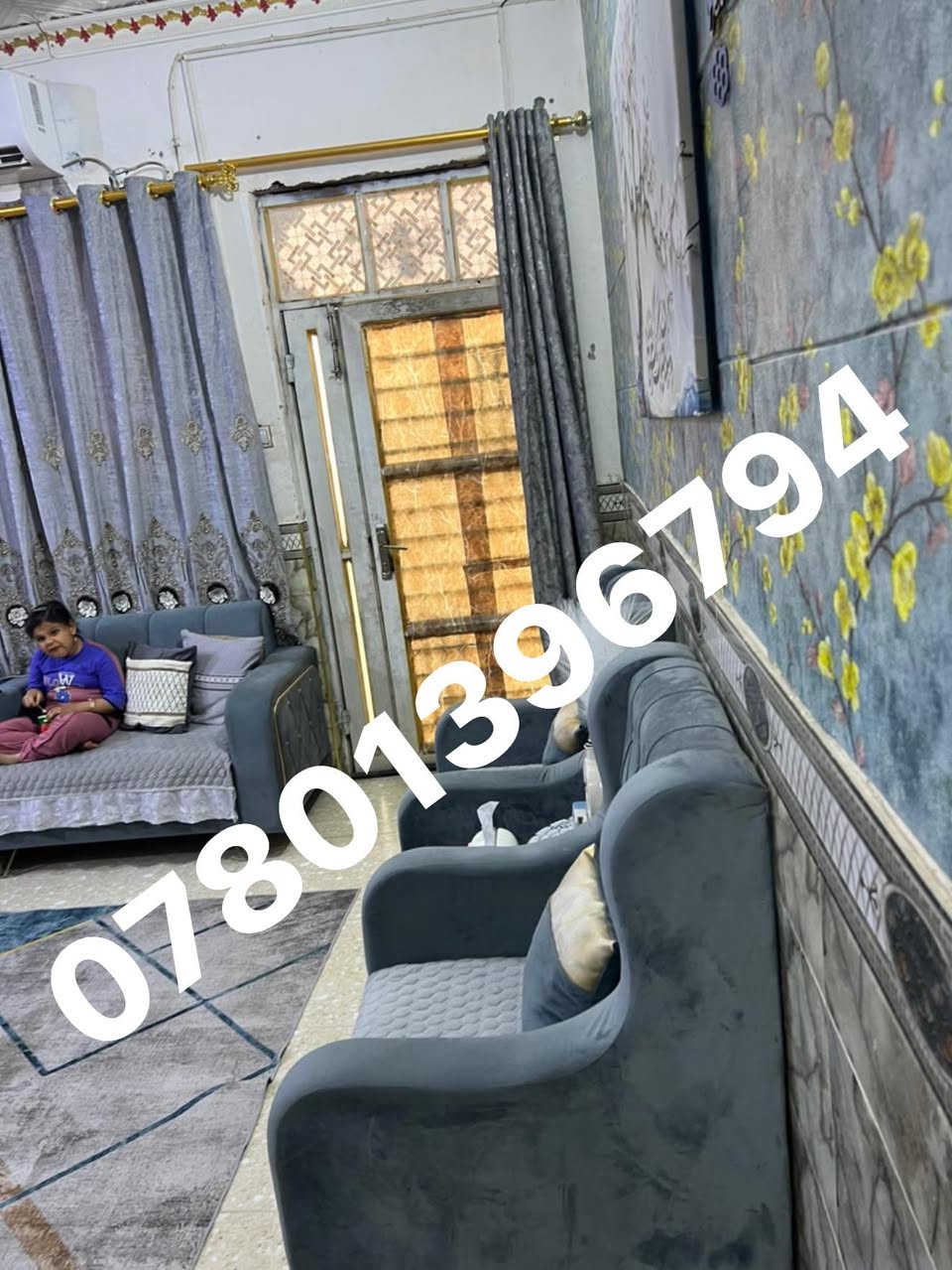 يالله 
دار زراعي للبيع مساحه١٠٠في منطقة الصخيين شارع حسينيه الامام الغائب عليه السلام بعد شارع المهندس مباشر 
يبعد عن سايدين ١٥٠م 
بناء بلوك وسقف عكاده 
يتكون من غرفه وصاله وديوانيه ومطبخ وصحيات داخليه وخارجيه سطح اشتايكر درج مرمر 
خدمات ماء ومجاري وكهرباء ومدارس 
السعر ٤٢
للاستفسار ***********

