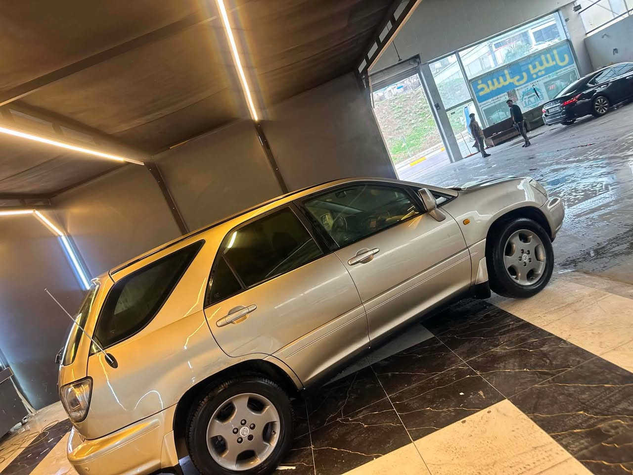 LEXUS2003   سيارةكة هيمن نية تلفون بوخاوةني بكةن 
بوفروشتن يان گورينةوة بةشتي بةدلمان بيت
سيارةكة اوروبية مةنةفيستي اسلية
هةزةو باكانةي بو كراوة
فول فولة بةس سلايد نية
گيرو مكينةي بلايد افةلونة
سيارةكة نمونةية لةجواني 
٢بارجةي  بوياخي اوروباية عيراقي هيجي نية
بةشةرتي گيرو مةكينةو توندو توليو كارةبايو دارو بةرد
سيارةكة وةسي ناوي خوي ادويت
شتيكي تايبةتة
گورينةش دةكةين بةشتي بةدلم بيتن
بو سعا تيل بكة
 موشتةري تلفون بو خاوةني بكة
***********
شوين سوران أربيل, العراق
