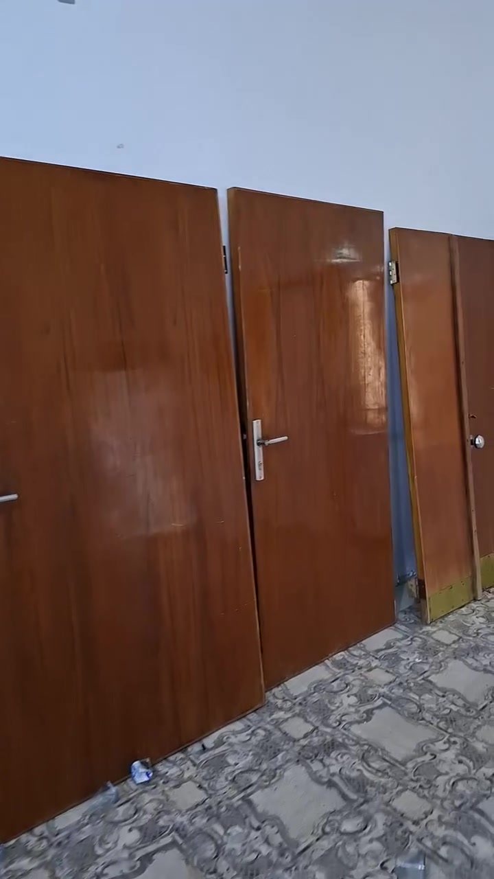 أبواب خشب تزكام ٥ملم ***********
