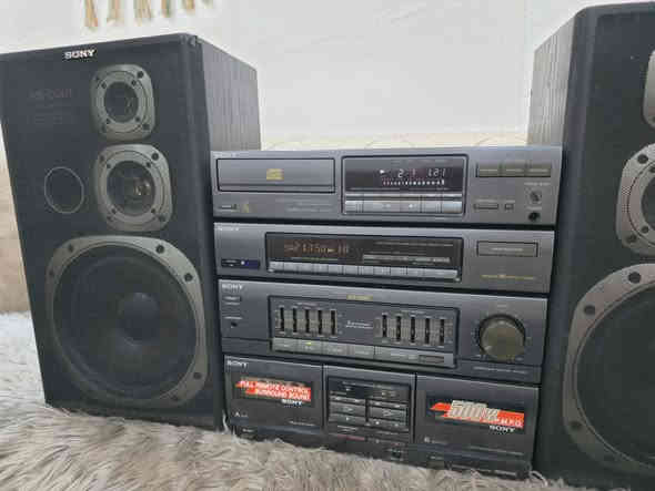 سستم. ماركة سوني. ياباني. بوكس وطبقة سيدي فوكه. سماعات سوني. جهاز. باله ياباني. استيراد. استراليا. مكاني سماوه *********** شغال كله. سحب راديو دك  قرص كله شغال ابلاد. اكو قطعه مشغل اسطوانه سوني مالته بس تطلع نظيفه وياه  .
