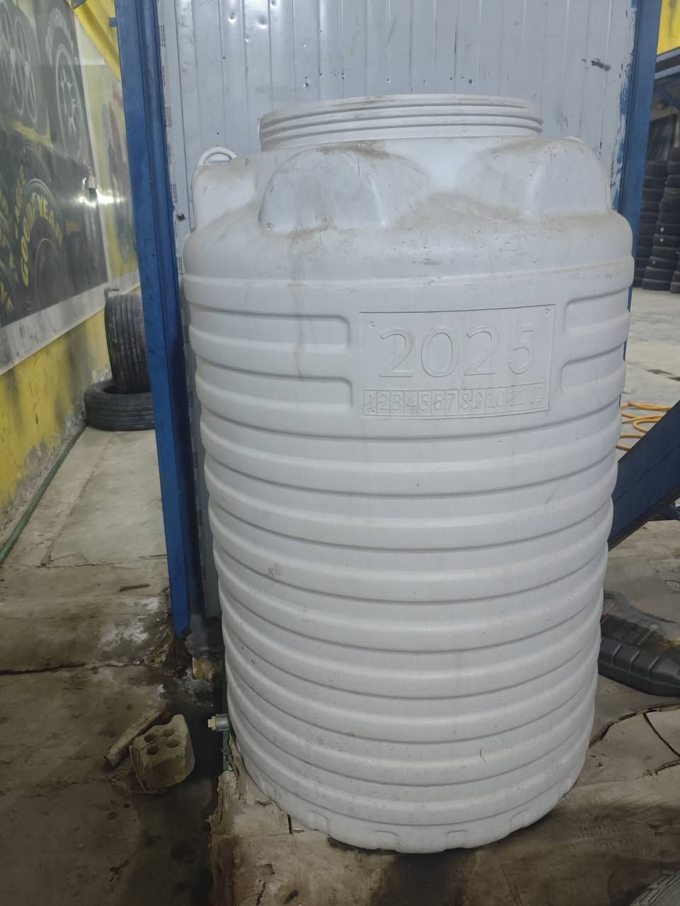 مكنسة كهربائية النضافة مية بالمية السعر ٥٠ وبيهة مجال  
تانكي النضافة مية بالمية السعر ٣٠ وبي مجال 
رفوف عدد خمسة سعر الواحد ٥٠ وبي مجال 
الله شاهد نضافة مية بالمية واستعمال قليل والشراي يتفضل ما نختلف اني ويا


**إذا كنت صاحب هذا الإعلان وتريد حذفه لأي سبب، رجاءا أرسل رسالة إلى الدعم الفني**